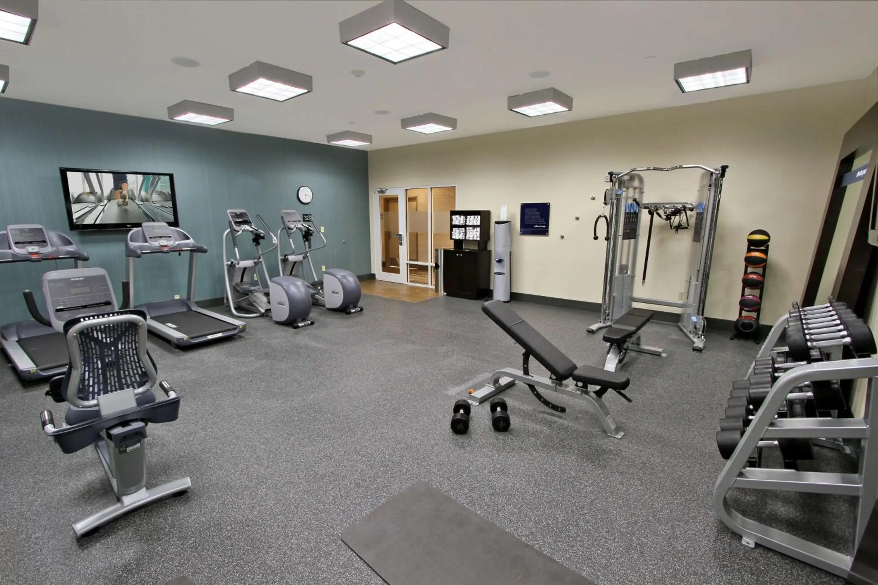 Fitness centre/facilities in Hampton Inn & Suites Winnie Fitness centre/facilities in Hampton Inn & Suites Winnie