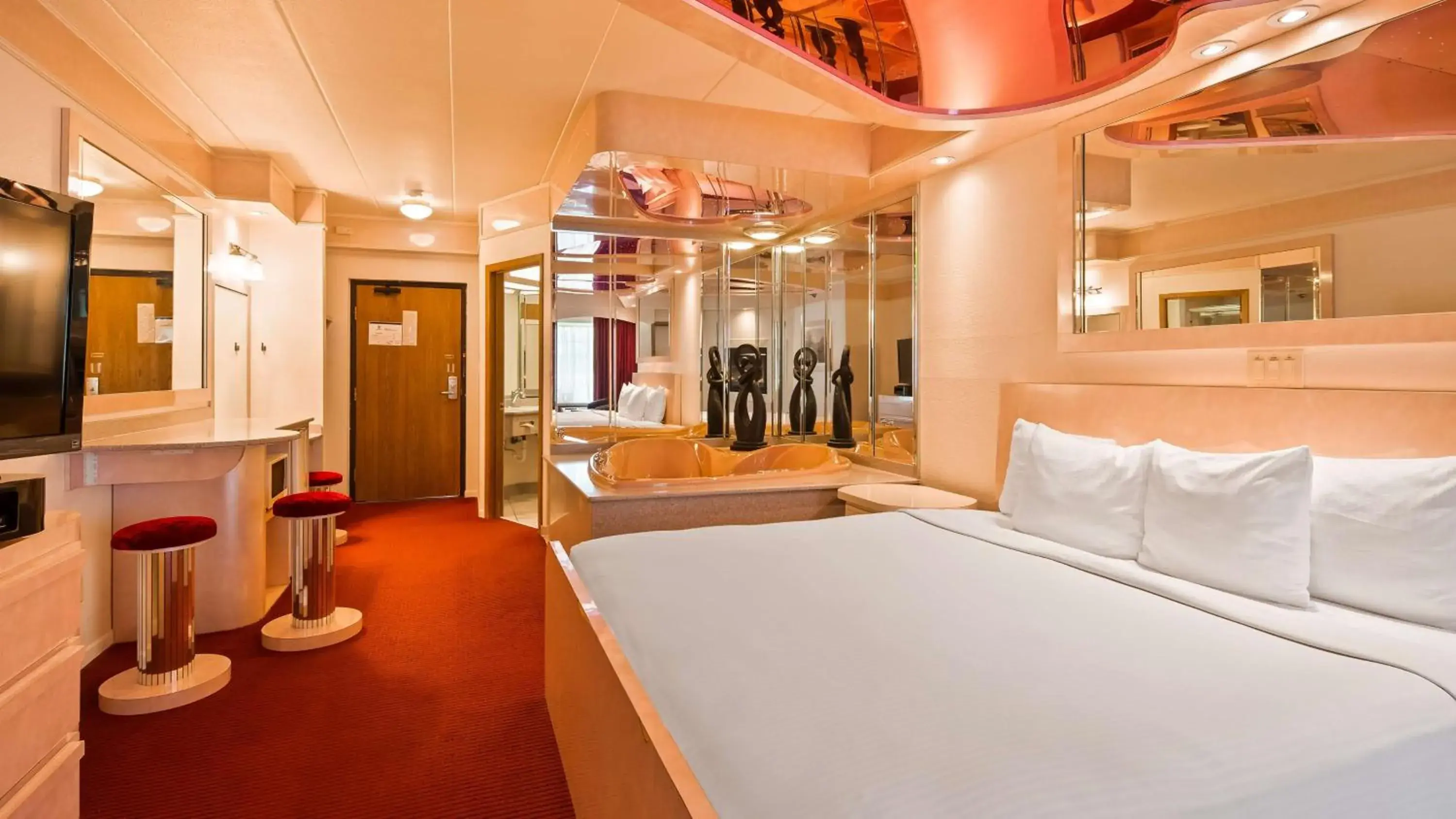 Photo of the whole room, Bed in Best Western Galena Inn & Suites Photo of the whole room, Bed in Best Western Galena Inn & Suites