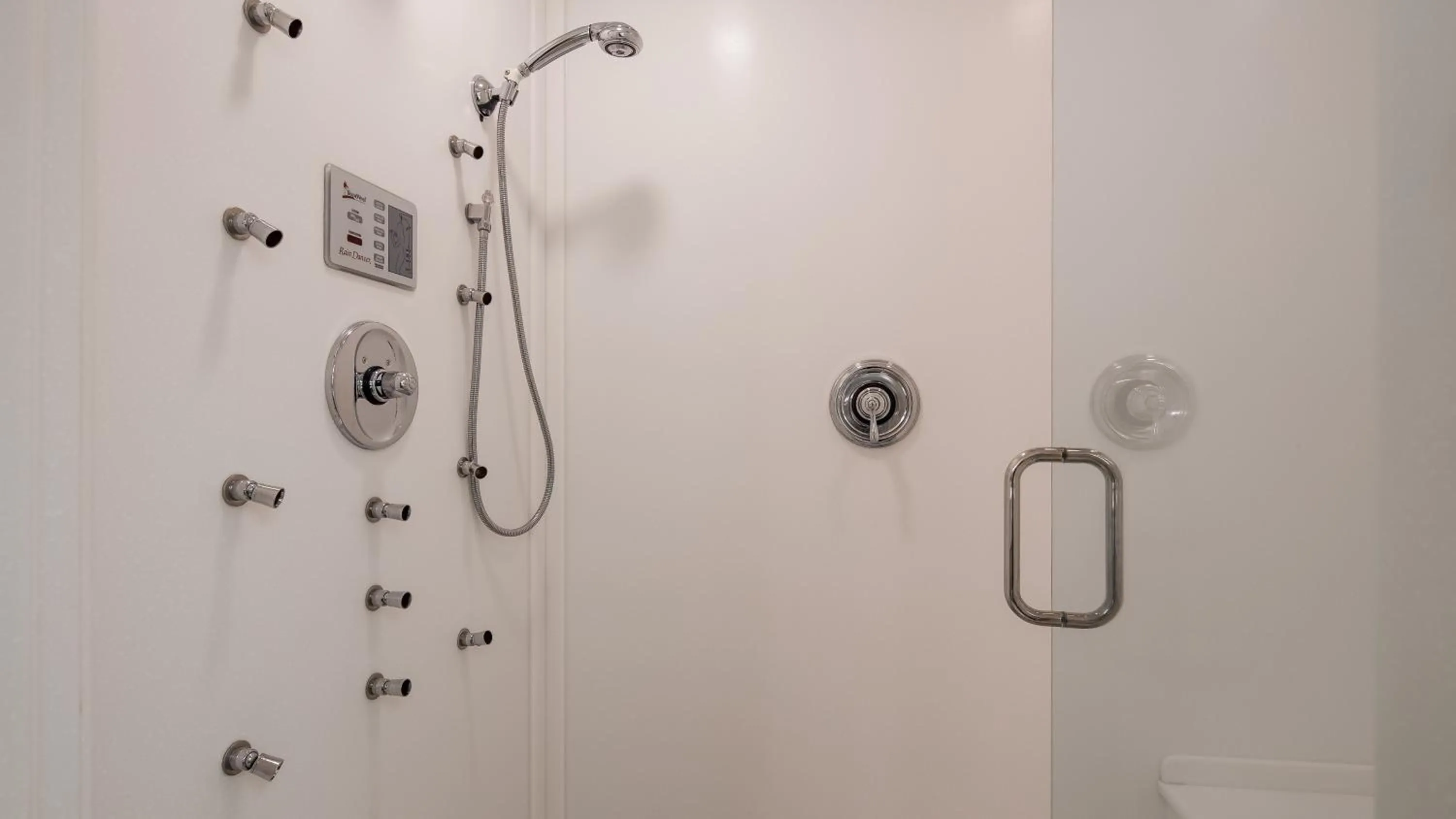 Bathroom in Best Western Galena Inn & Suites