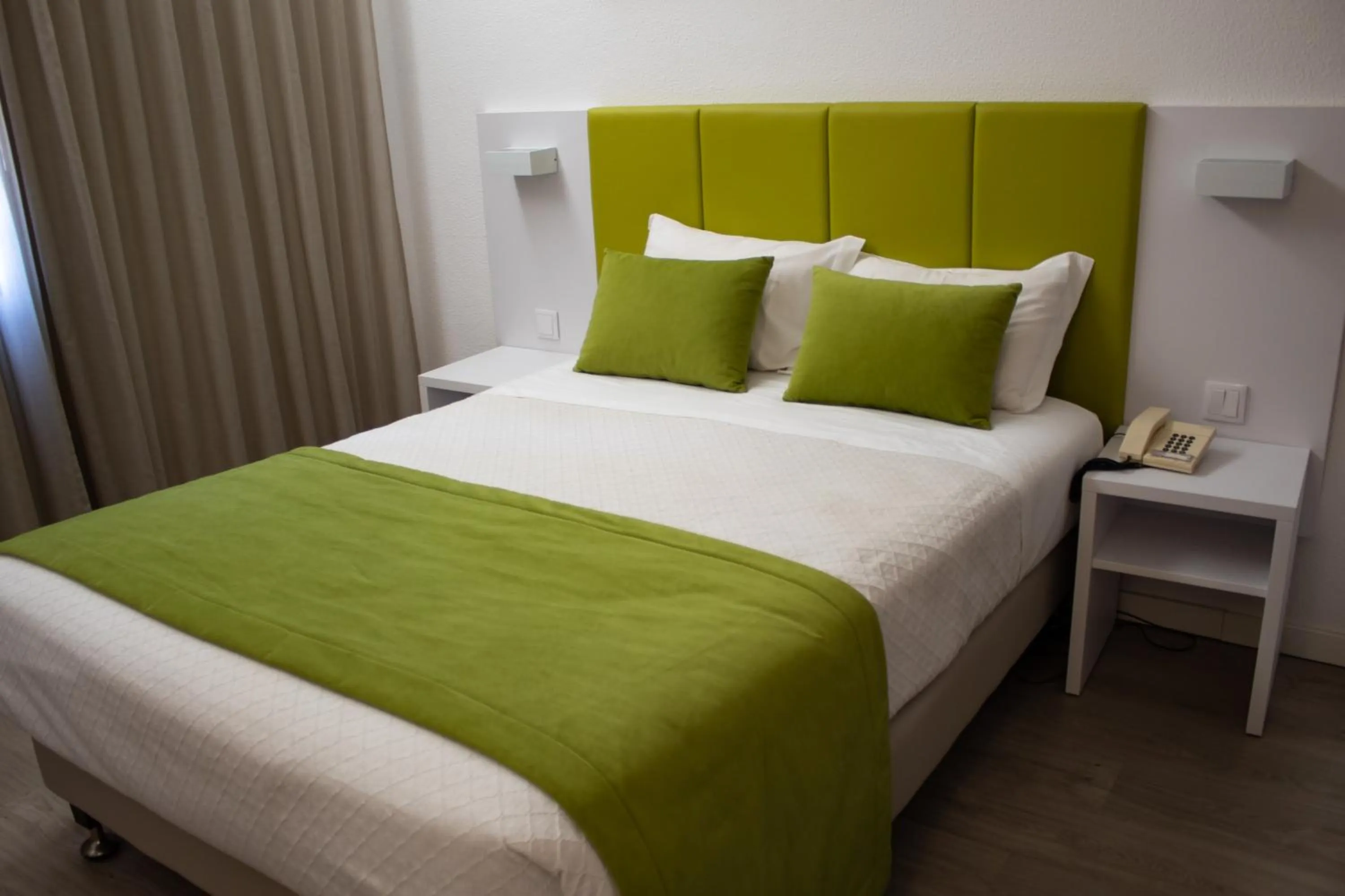 Bedroom, Bed in Hotel Santa Cecília