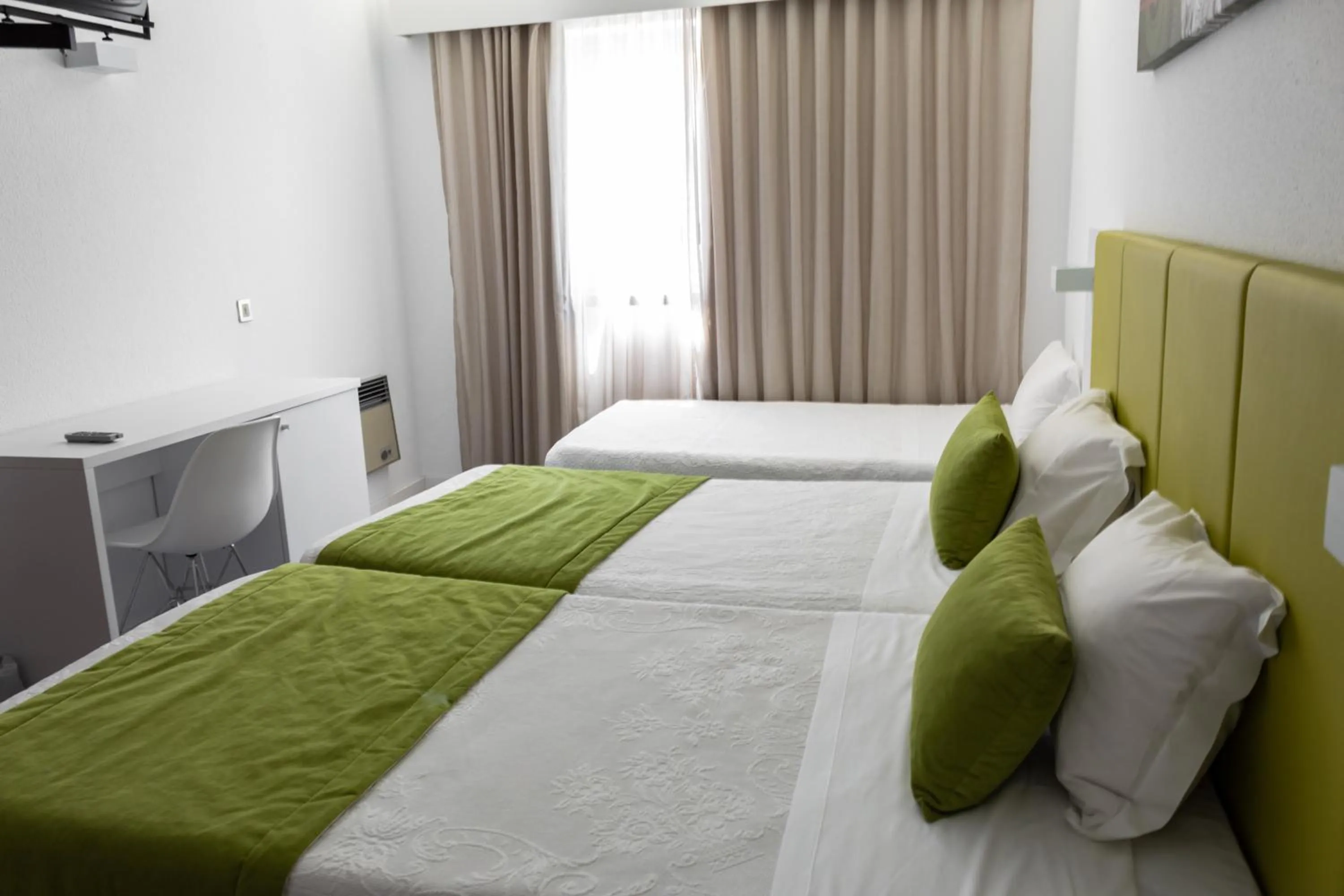 Bedroom, Bed in Hotel Santa Cecília