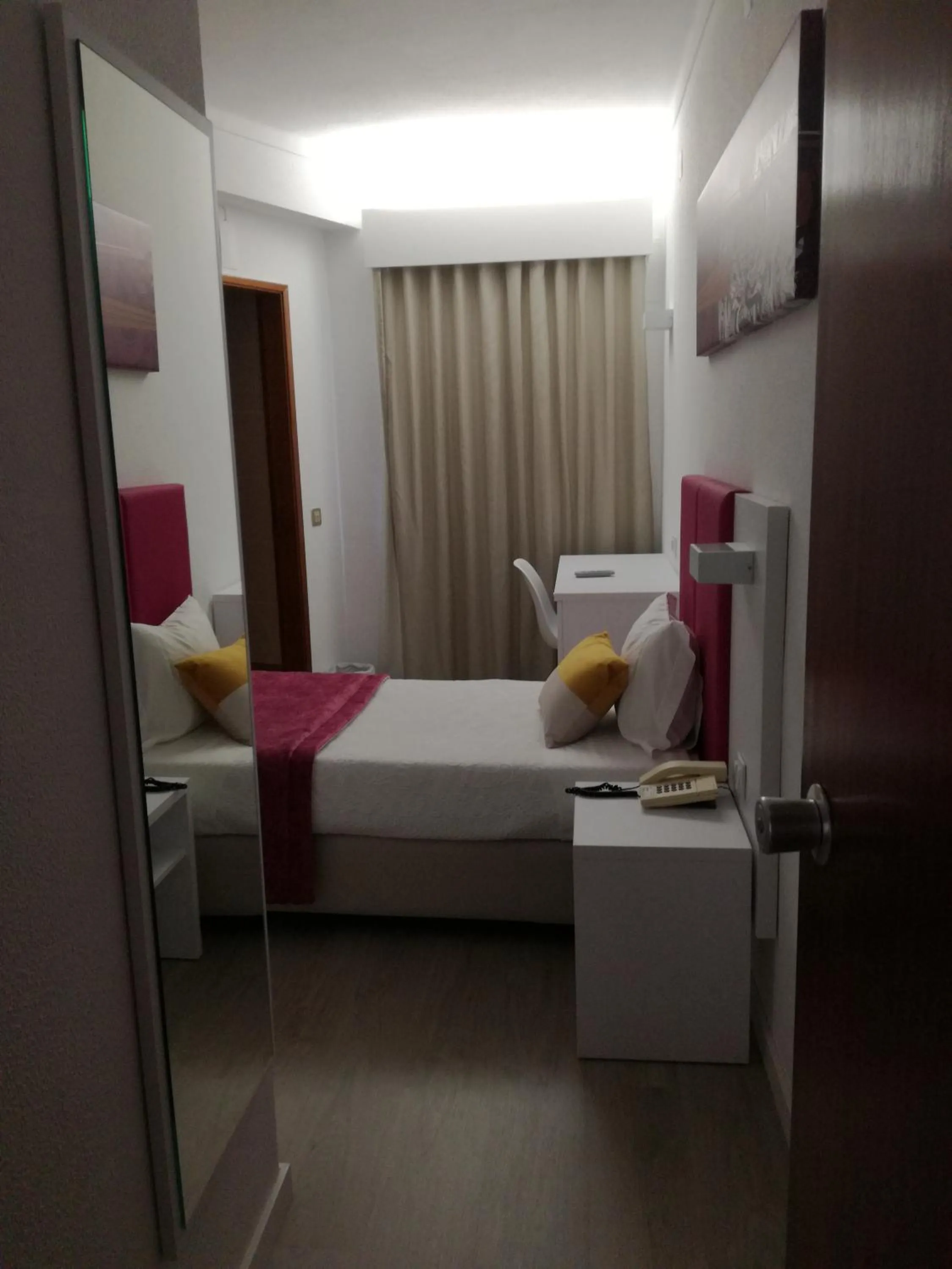 Bedroom, Bed in Hotel Santa Cecília