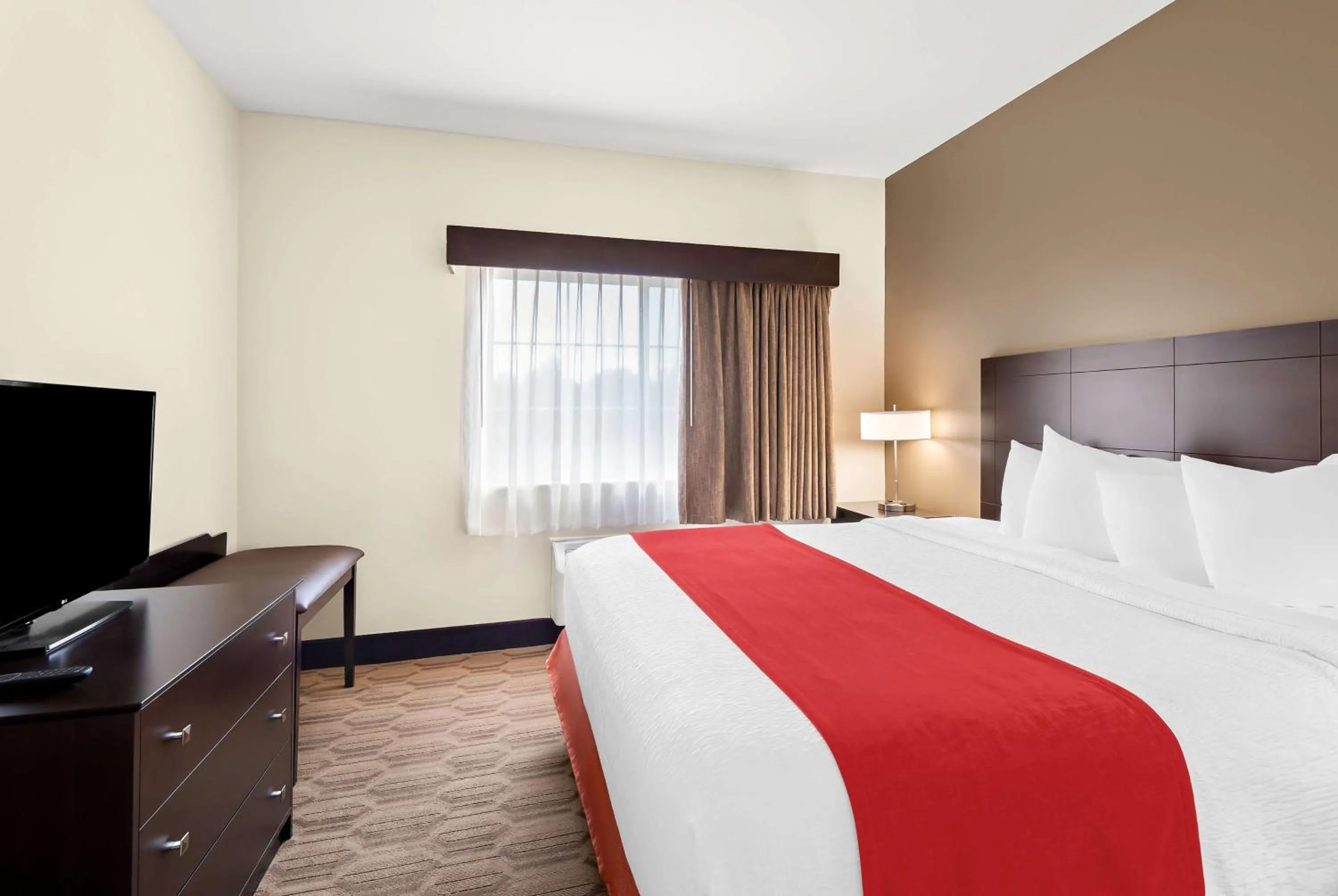 Bedroom, Bed in Best Western Palmyra Inn & Suites