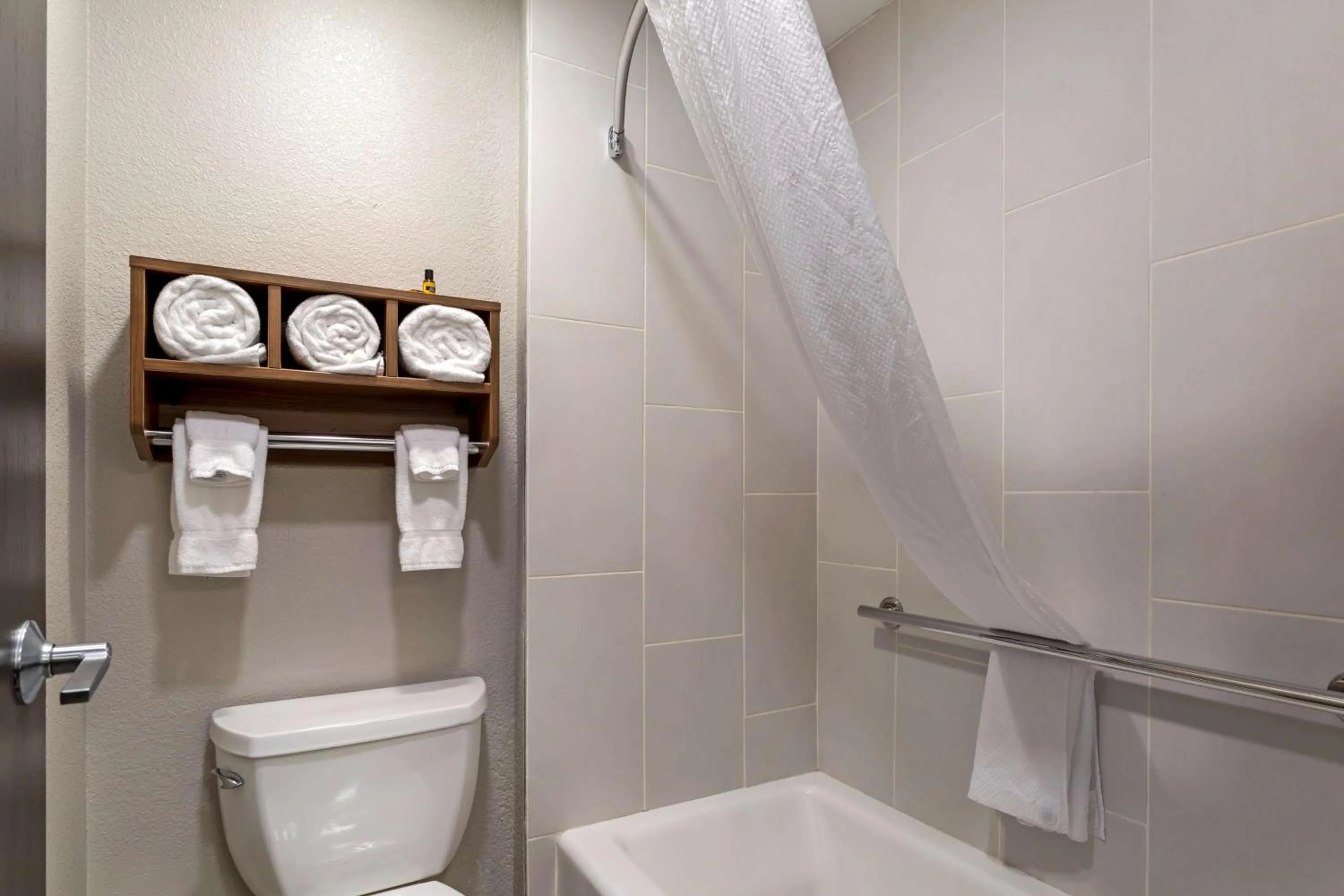 Bathroom in Hotel LeBlanc Best Western Signature Collection