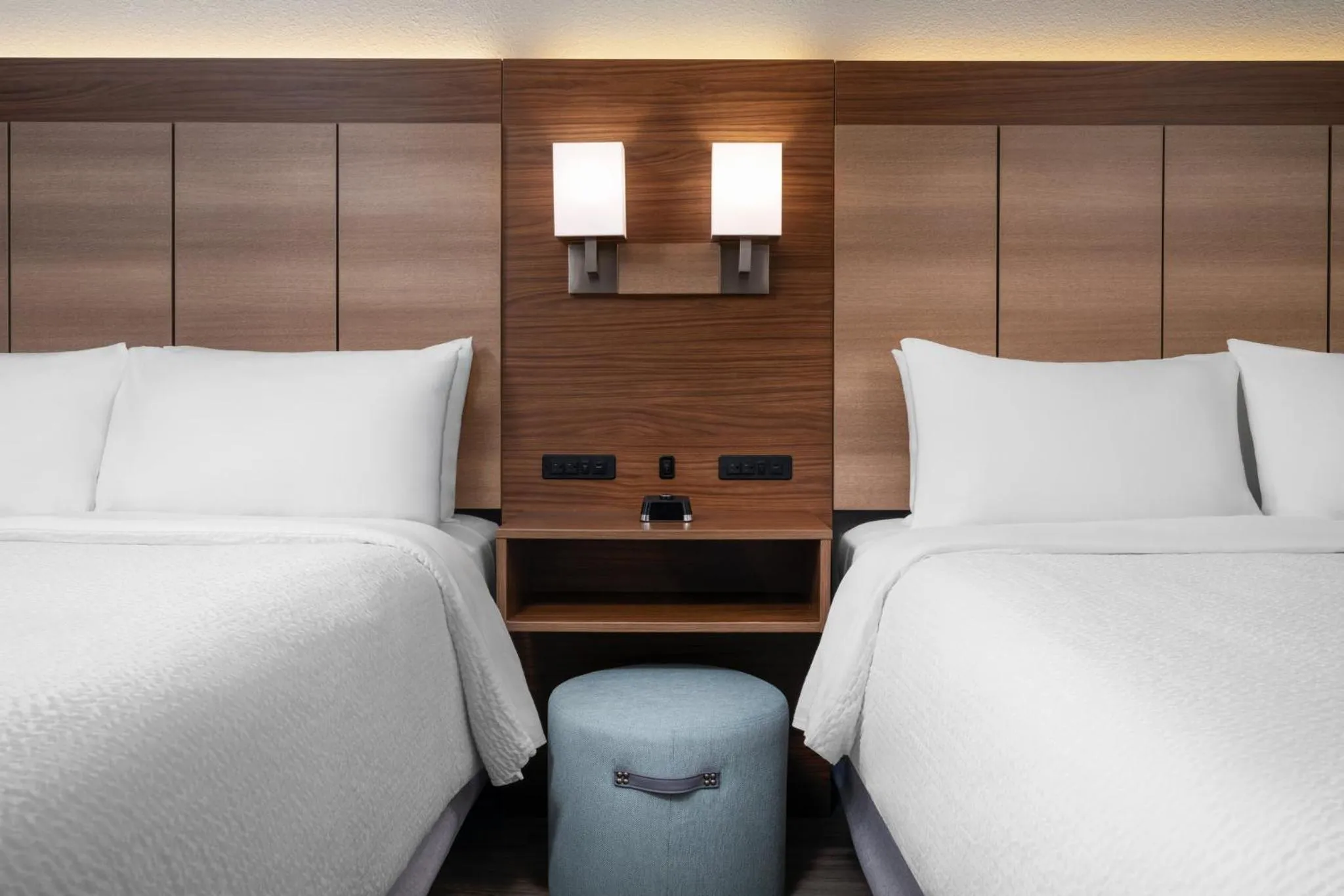 Photo of the whole room, Bed in Garner Hotel Pigeon Forge Downtown by IHG