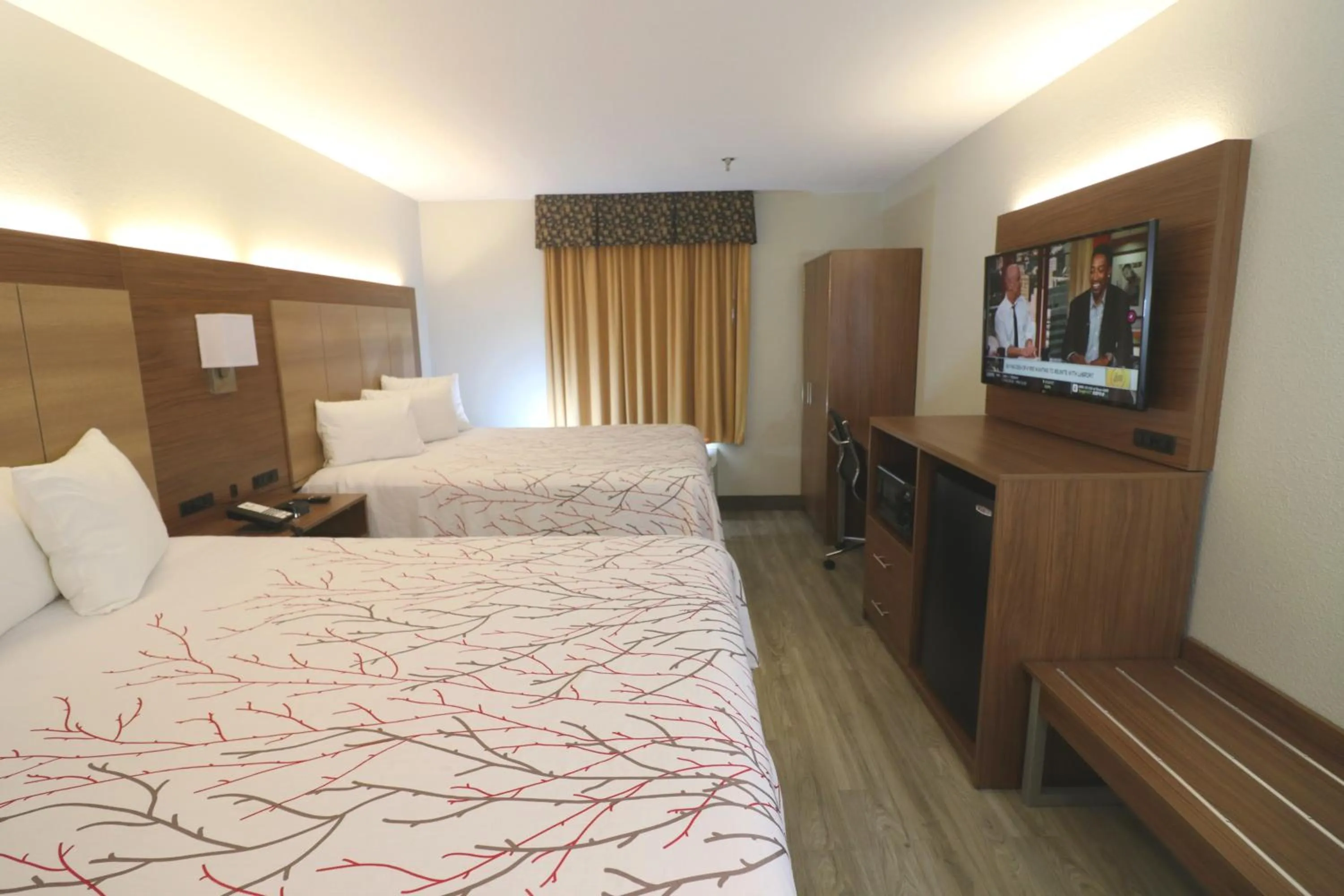 Bedroom, Bed in Hotel LeBlanc Best Western Signature Collection