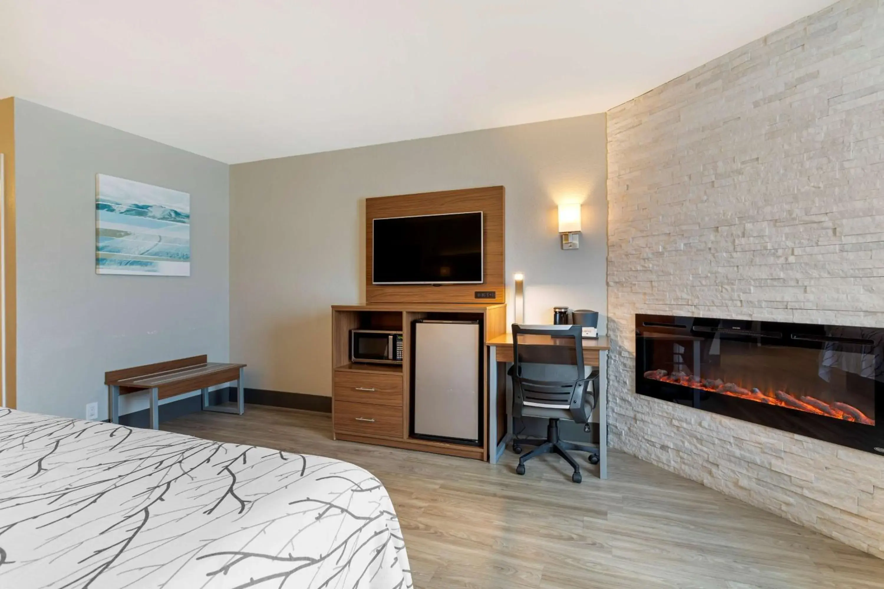 Bedroom, Bed in Garner Hotel Pigeon Forge Downtown by IHG Bedroom, Bed in Garner Hotel Pigeon Forge Downtown by IHG