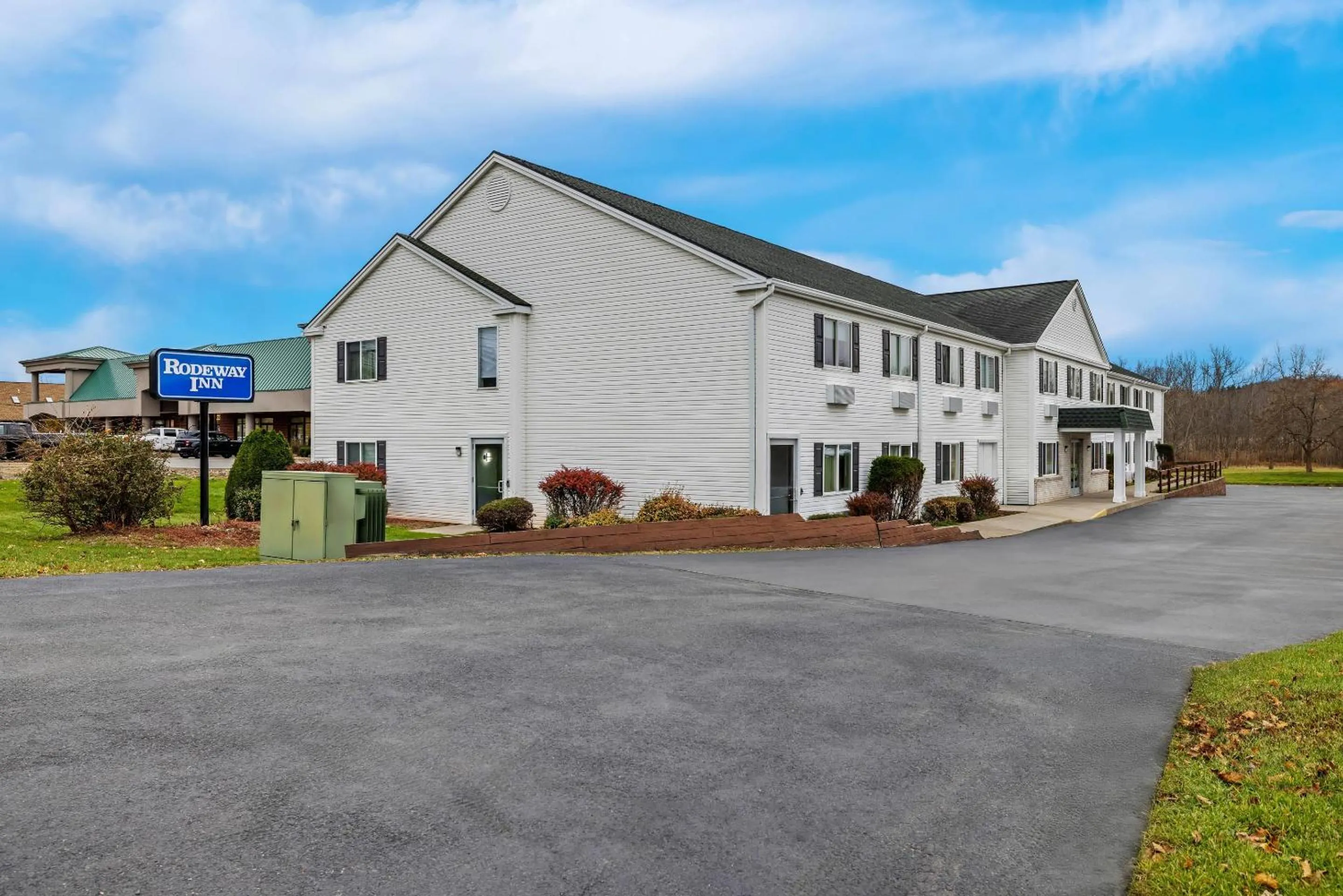 Property building in Rodeway Inn