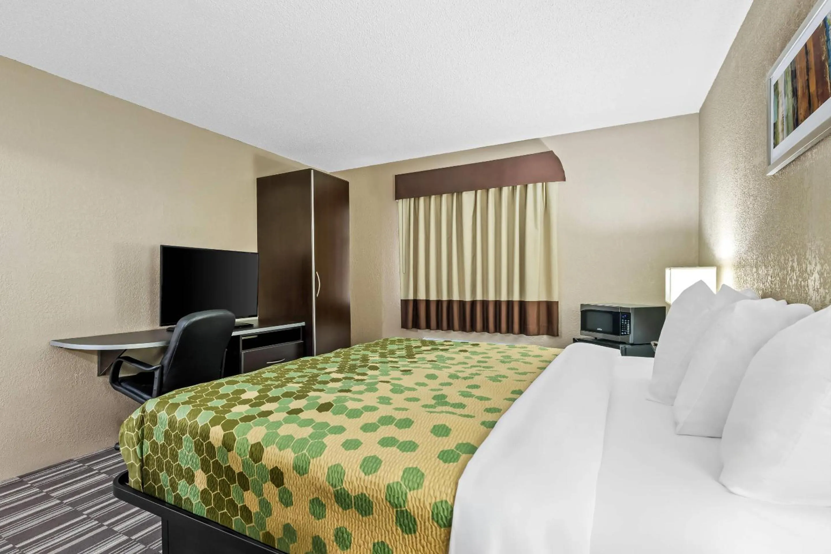 Bedroom, Bed in Rodeway Inn