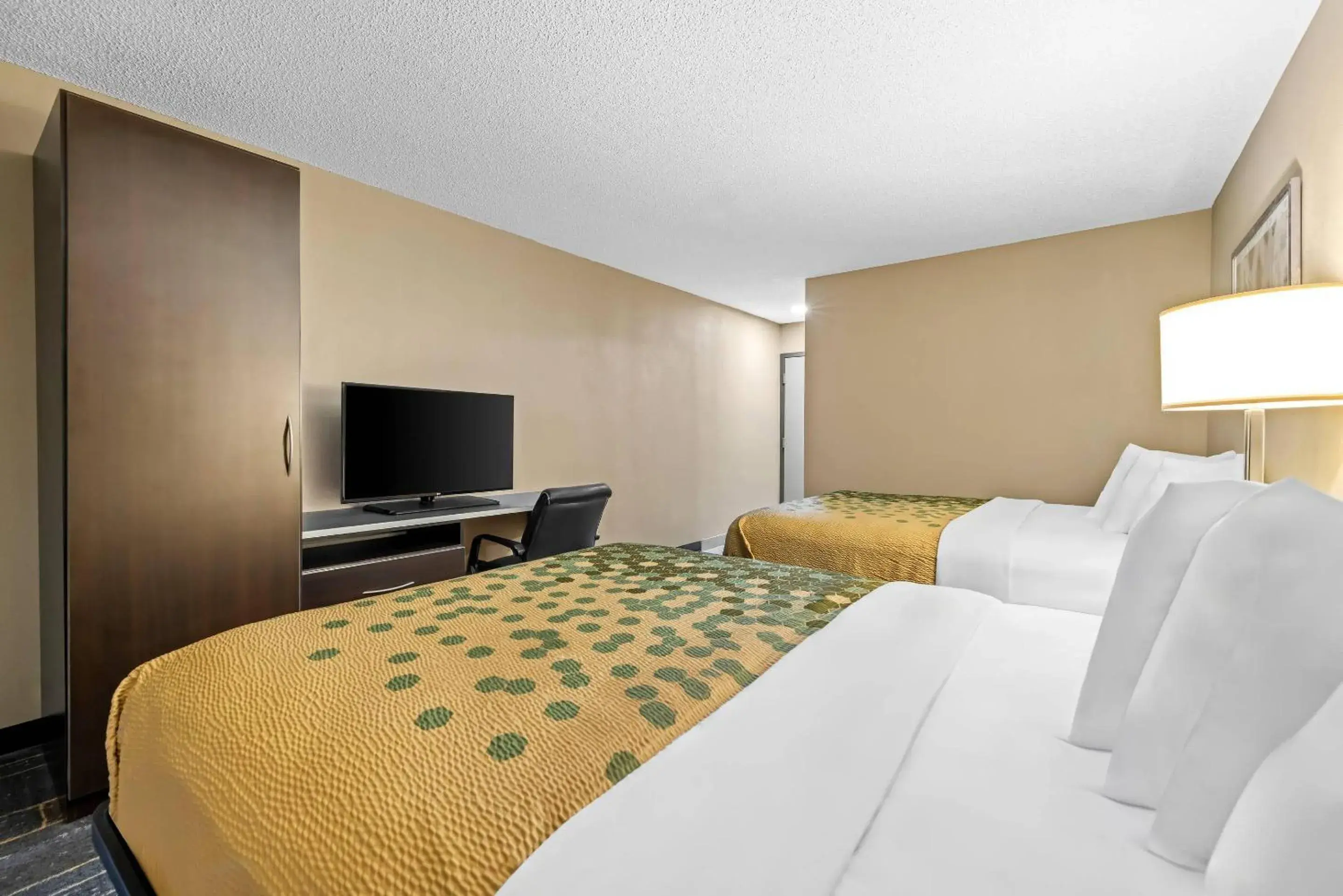 Bedroom, Bed in Rodeway Inn Bedroom, Bed in Rodeway Inn