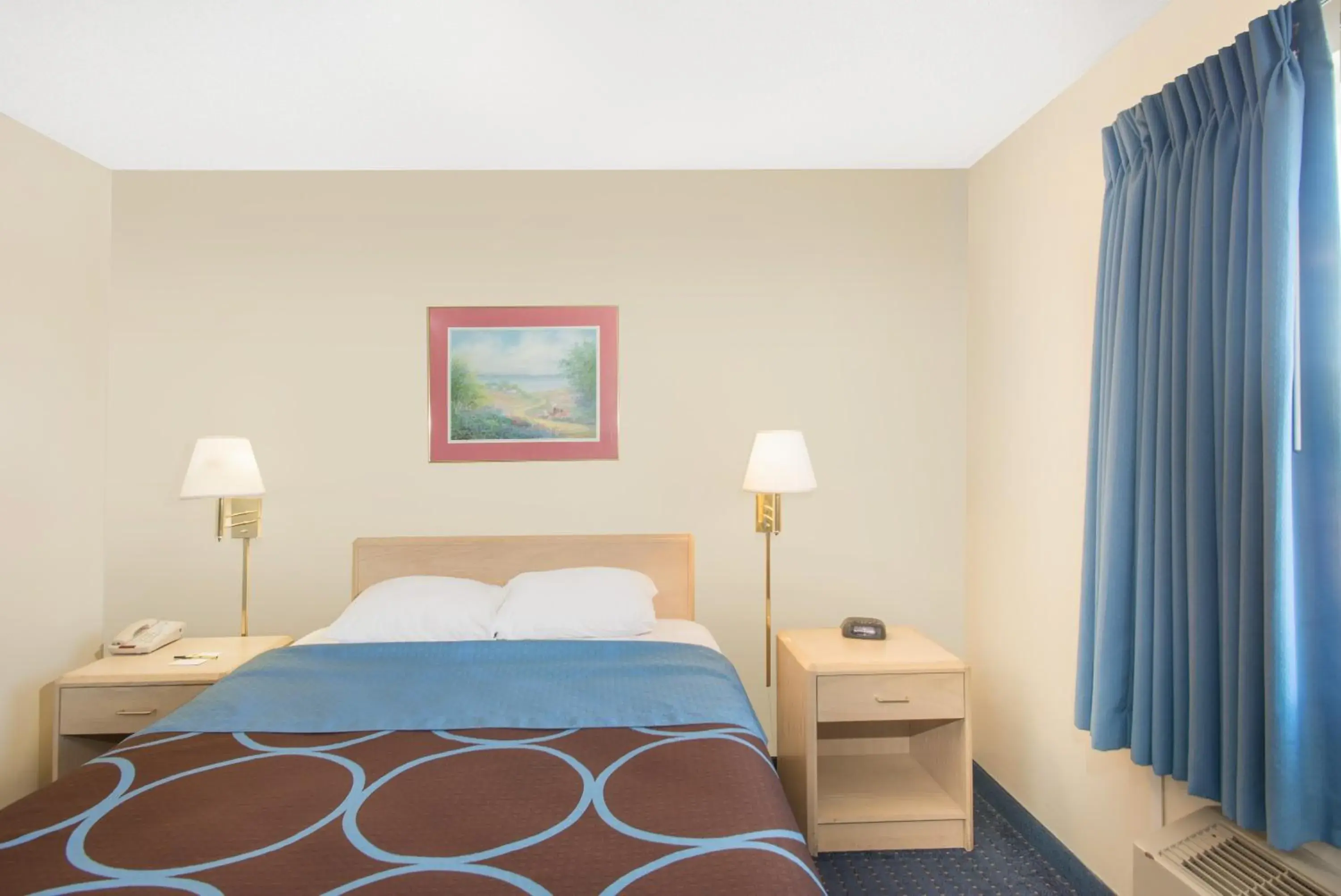 Photo of the whole room in Rodeway Inn Photo of the whole room in Rodeway Inn