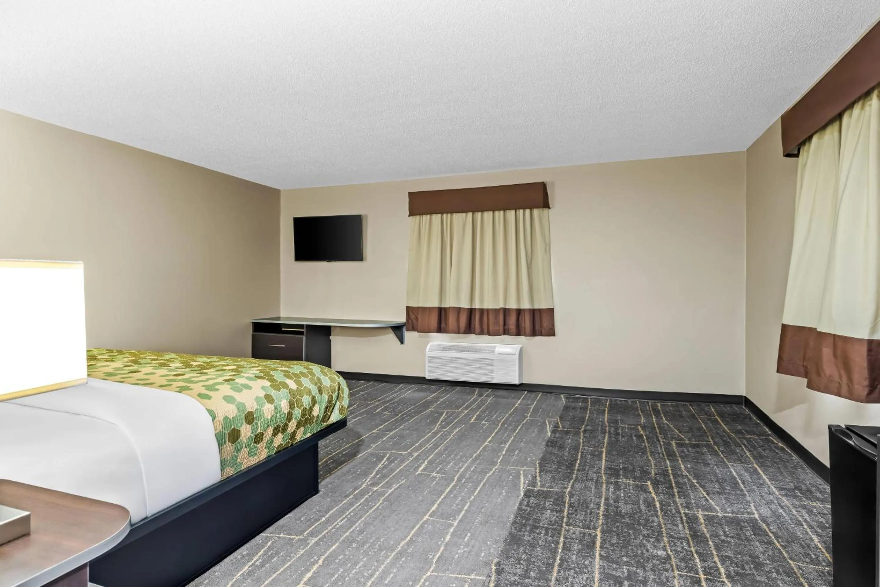 Bedroom, Bed in Rodeway Inn