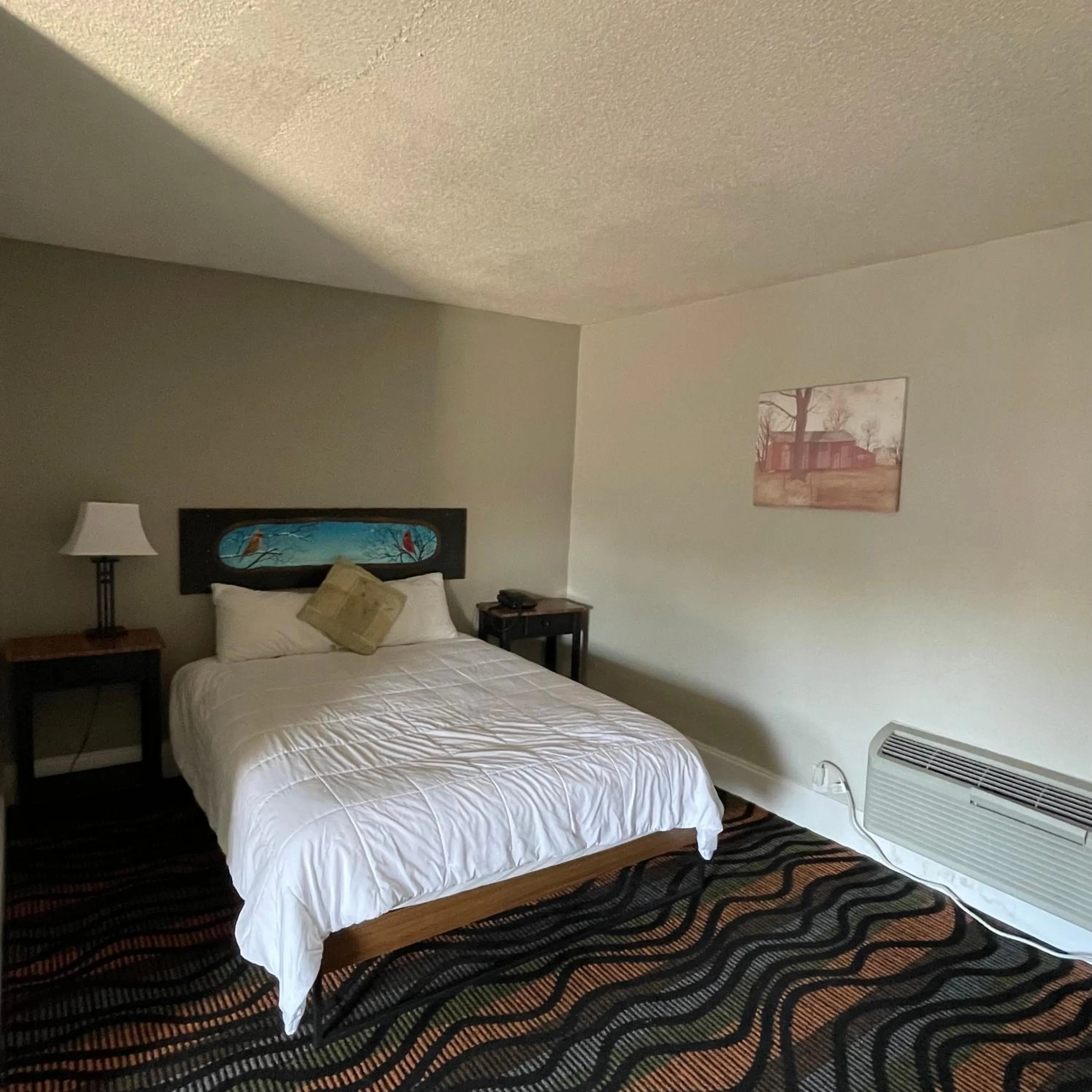 Bedroom, Bed in Country Town N' Suites