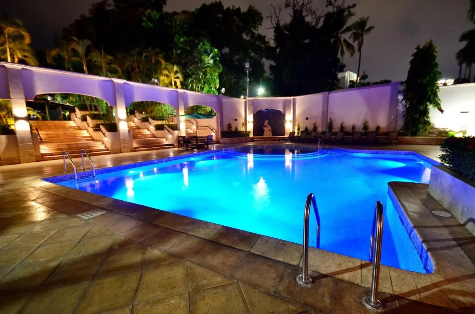 Swimming pool in Hilton Princess San Pedro Sula Swimming pool in Hilton Princess San Pedro Sula