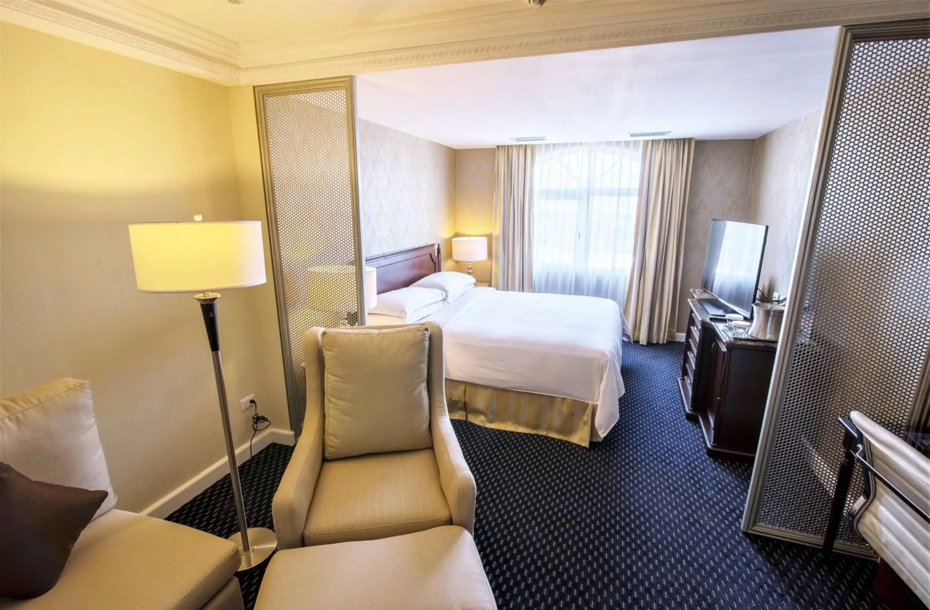 Junior King Suite with Seating Area in Hilton Princess Managua Junior King Suite with Seating Area in Hilton Princess Managua