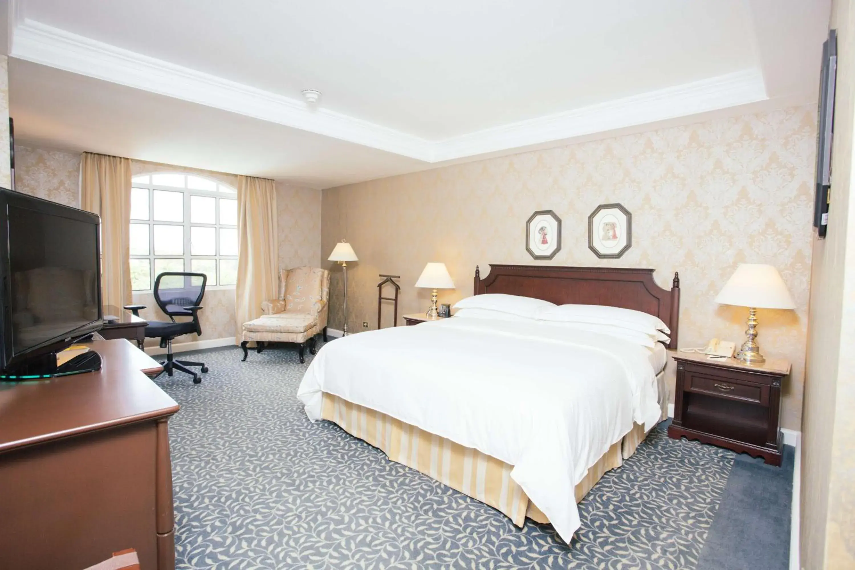 Bedroom, Bed in Hilton Princess Managua Bedroom, Bed in Hilton Princess Managua