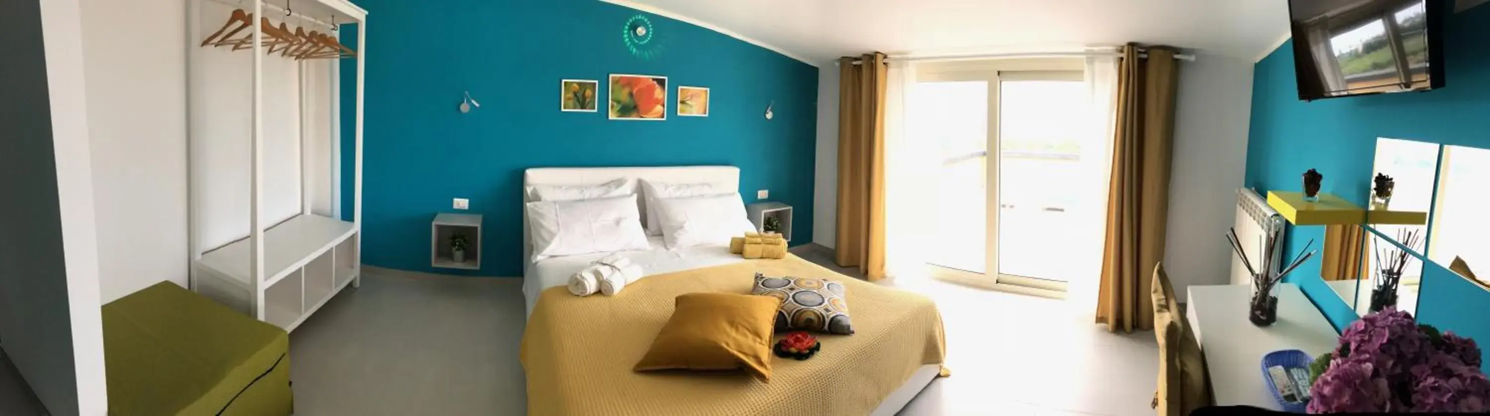 Deluxe Double Room with Sea View in B & B Il Giardino sul Mare Deluxe Double Room with Sea View in B & B Il Giardino sul Mare