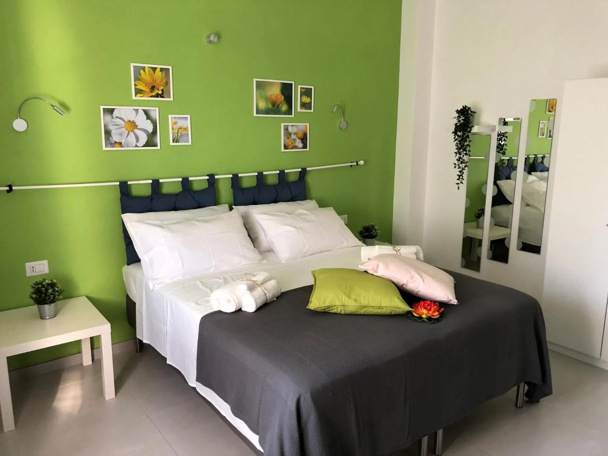 Bedroom, Bed in B & B Il Giardino sul Mare