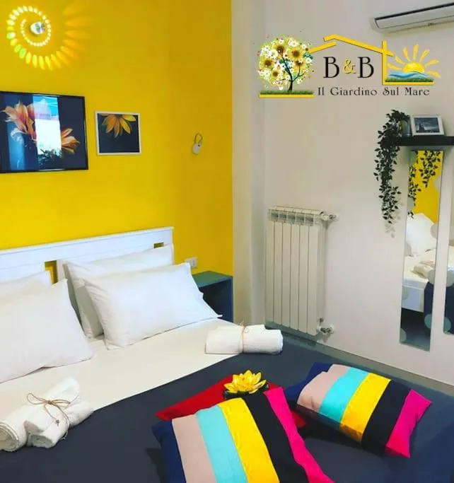 Bed in B & B Il Giardino sul Mare