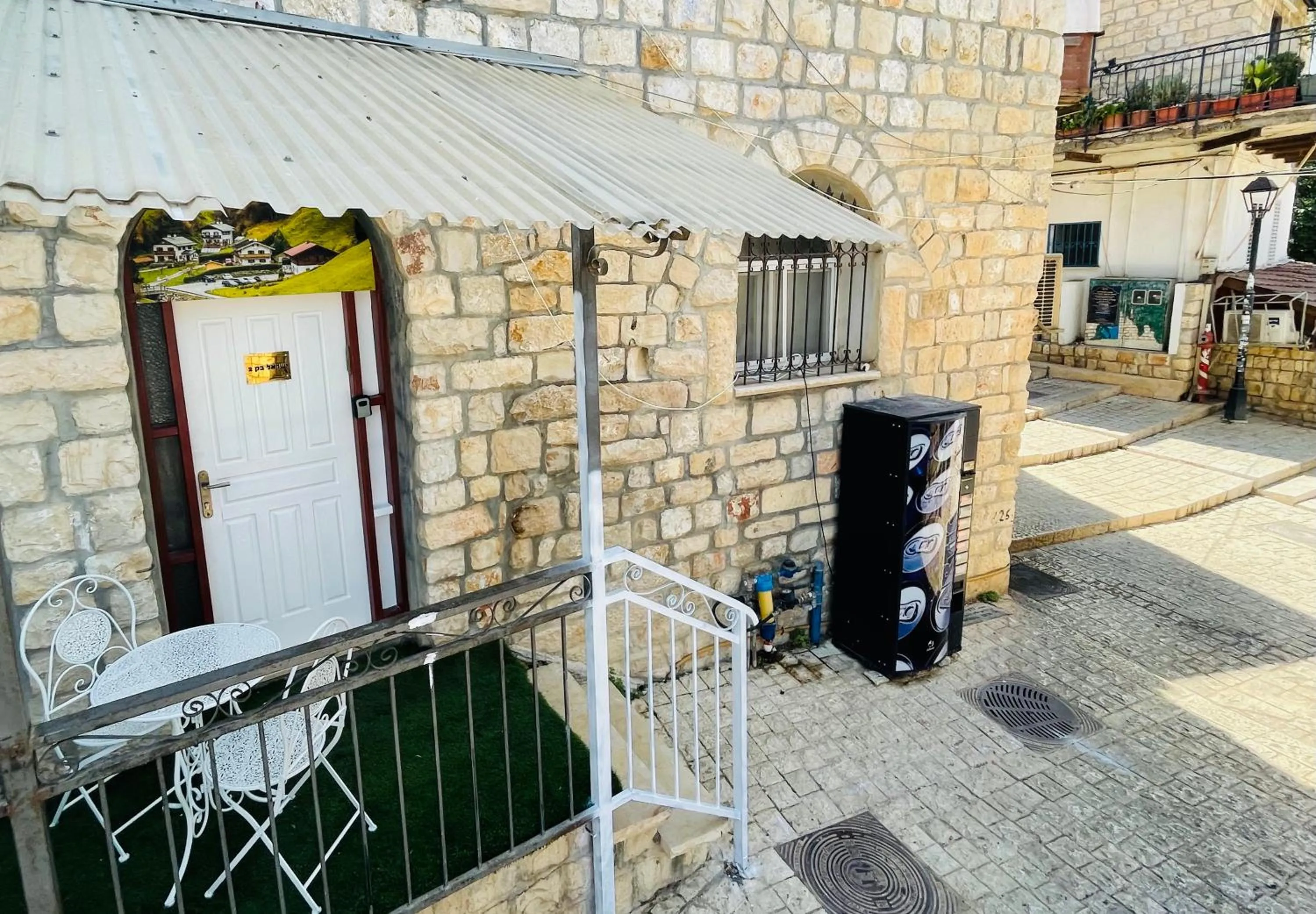 Facade/entrance in Zimmer in old City