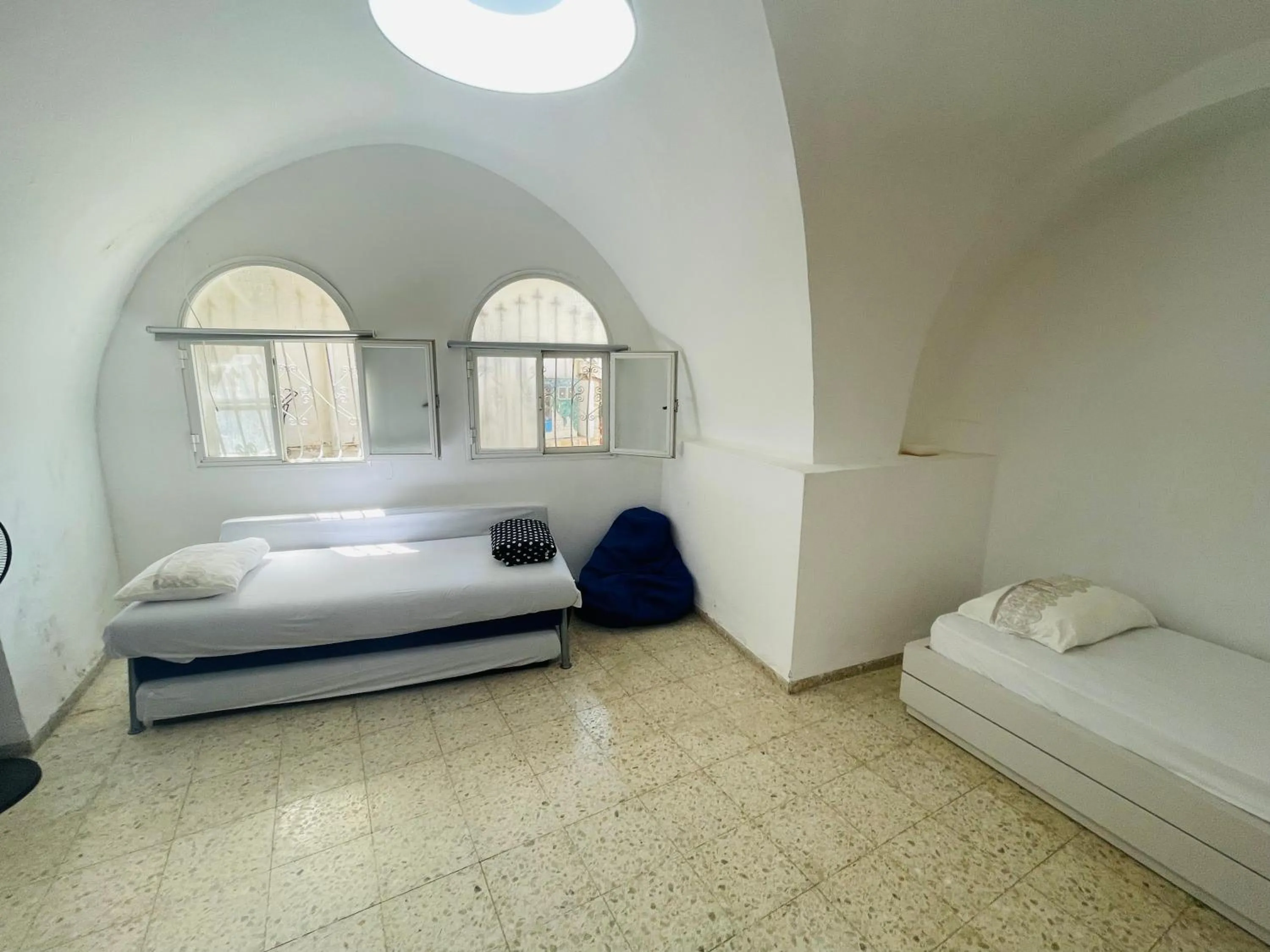 Living room, Bed in Zimmer in old City