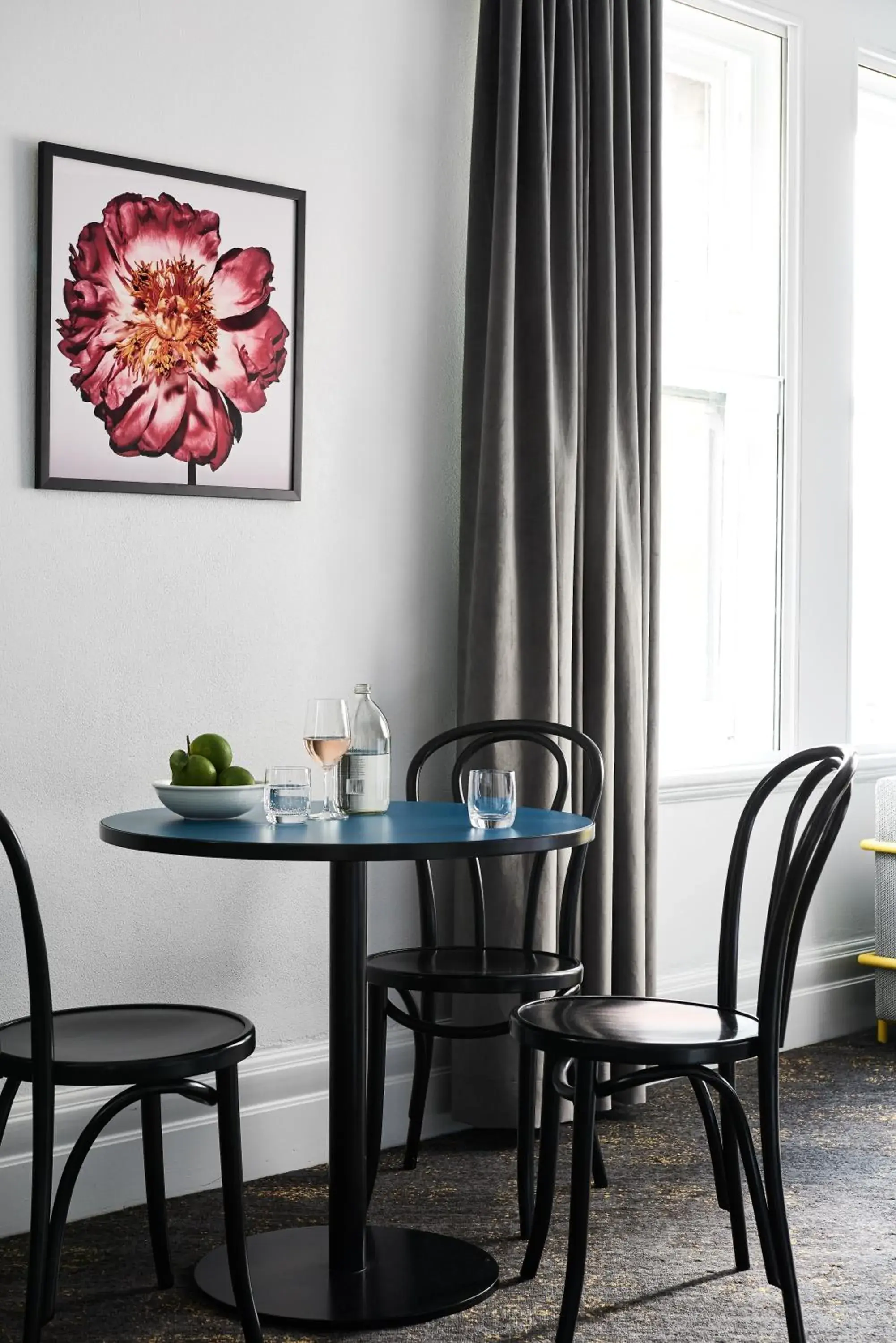 Living room in Veriu Central Living room in Veriu Central