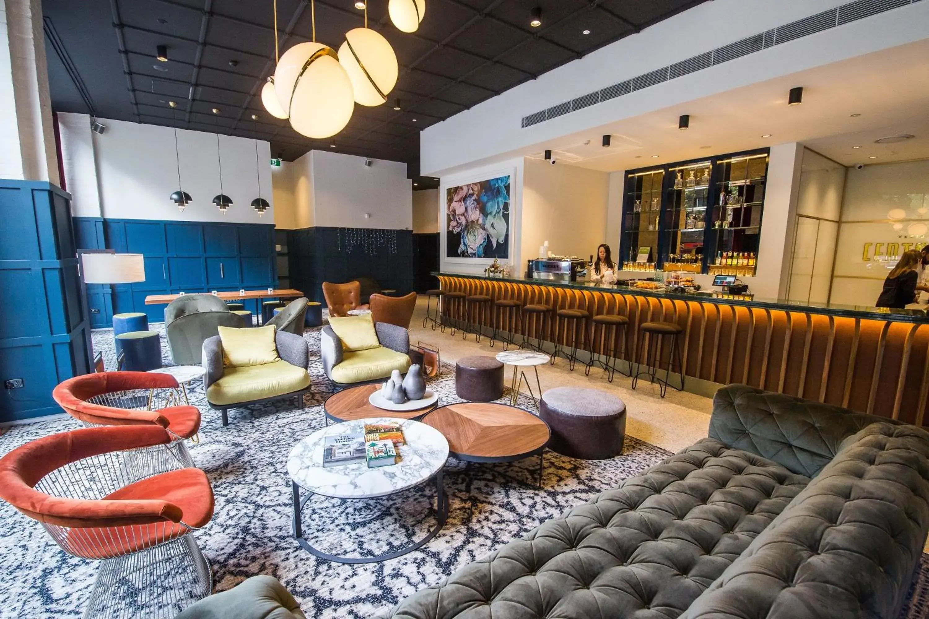 Lounge or bar in Veriu Central Lounge or bar in Veriu Central