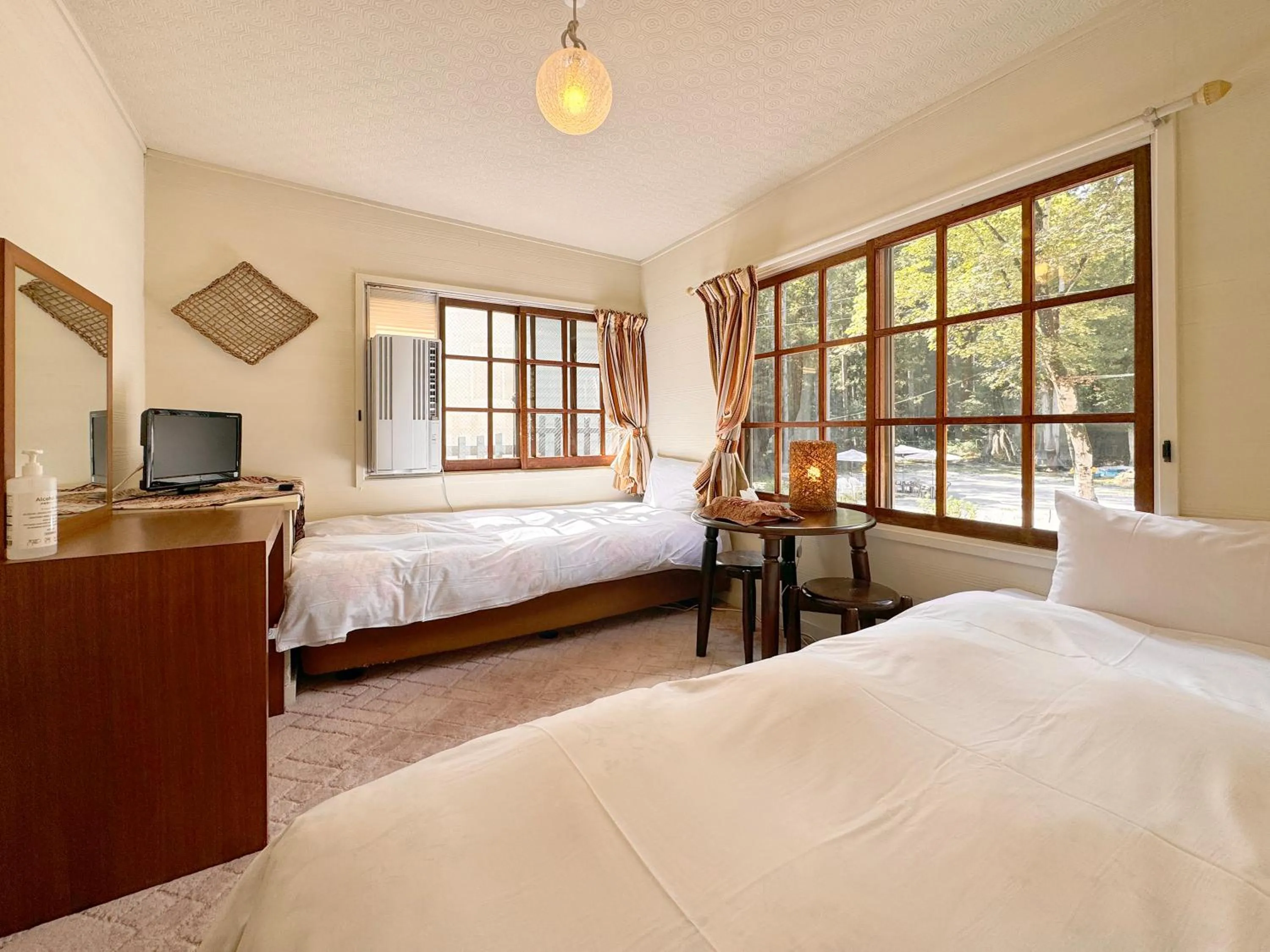 Photo of the whole room, Bed in Rantanrirun ランタンリルン