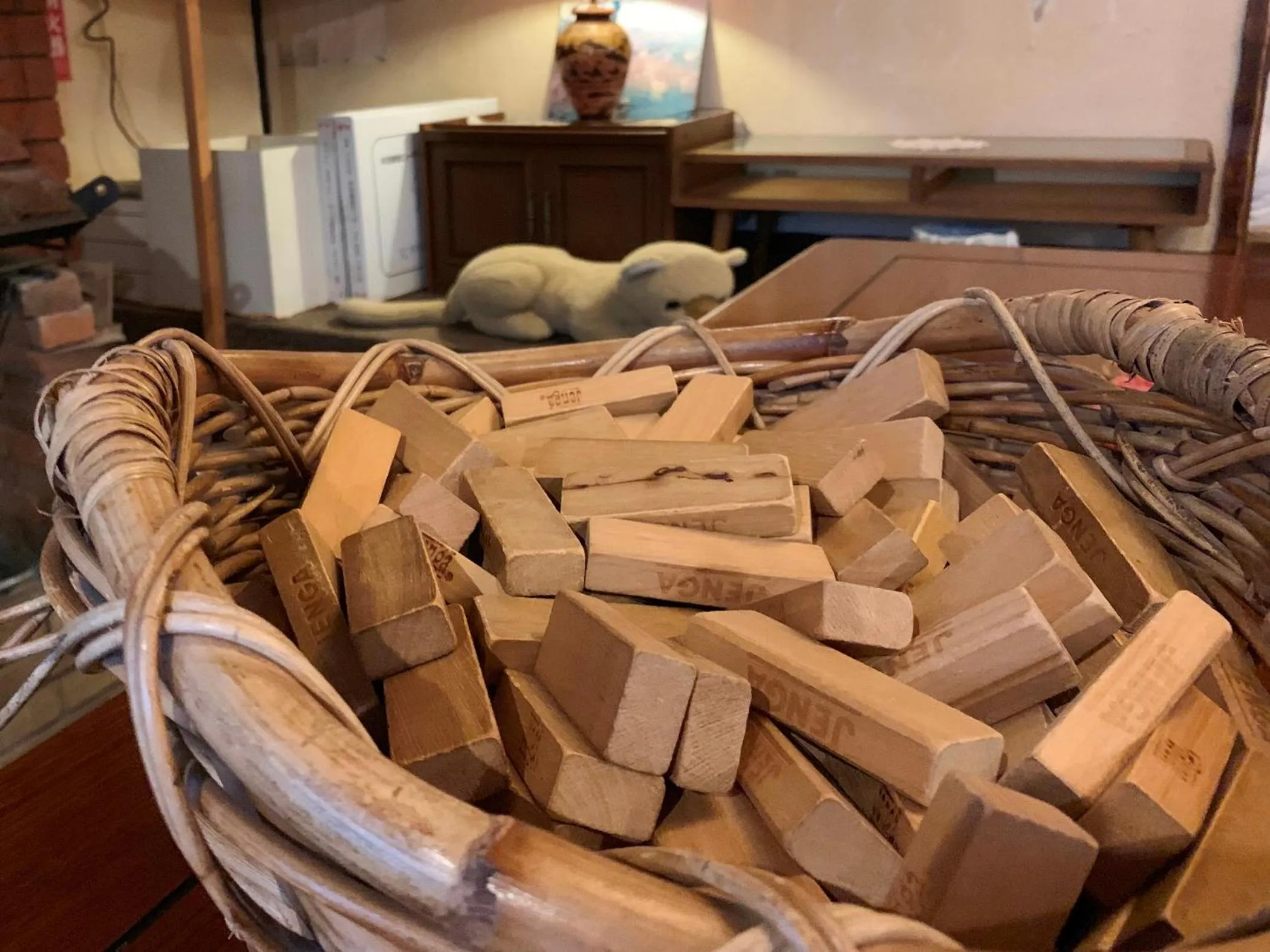 Communal lounge/ TV room in Rantanrirun ランタンリルン