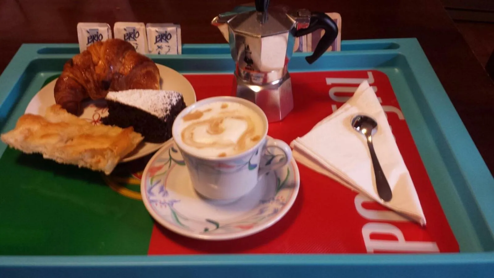 Breakfast in Cascina Angela