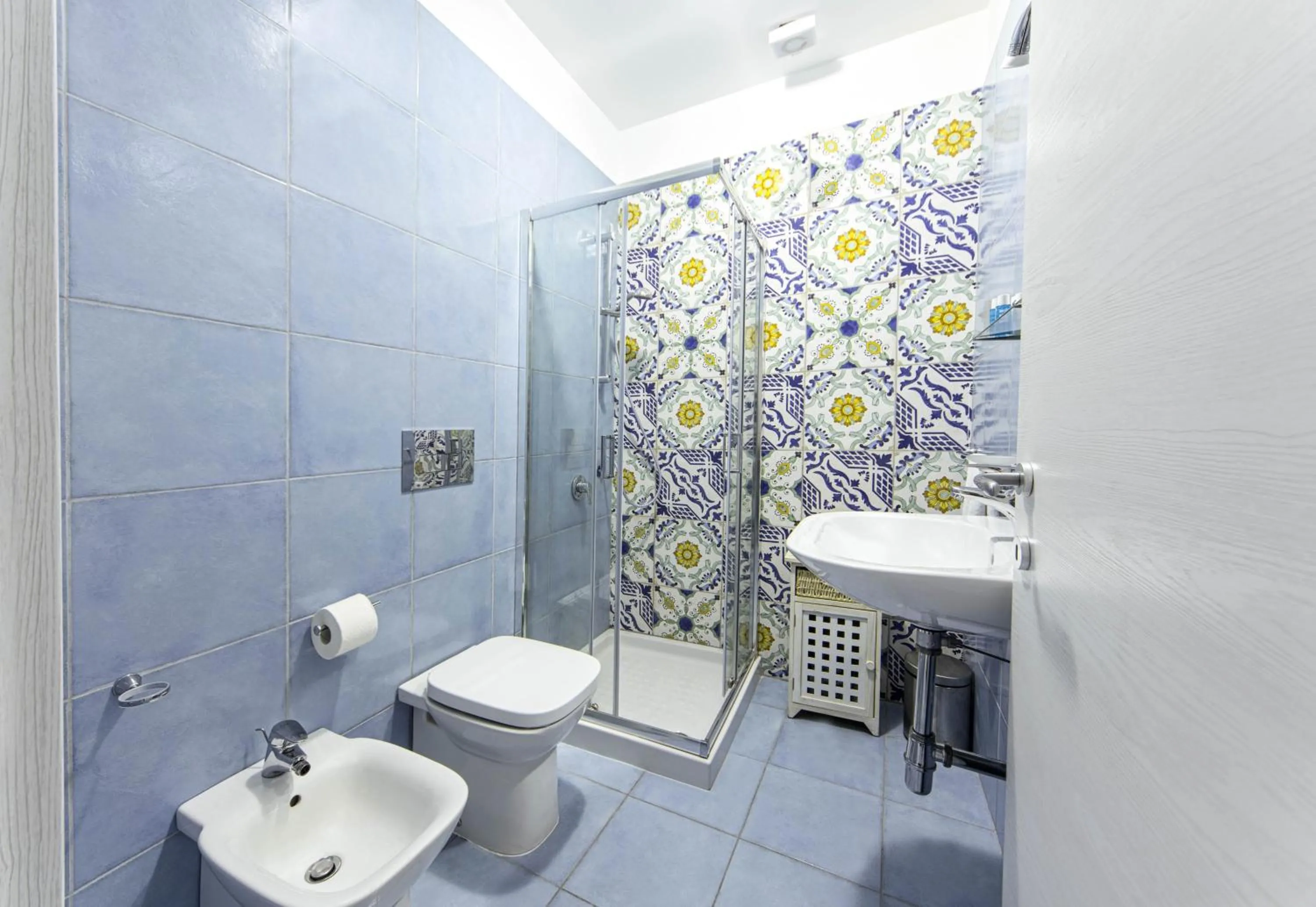 Bathroom in GOCCE VILLAS - Il Limoncello Historical center of Naples