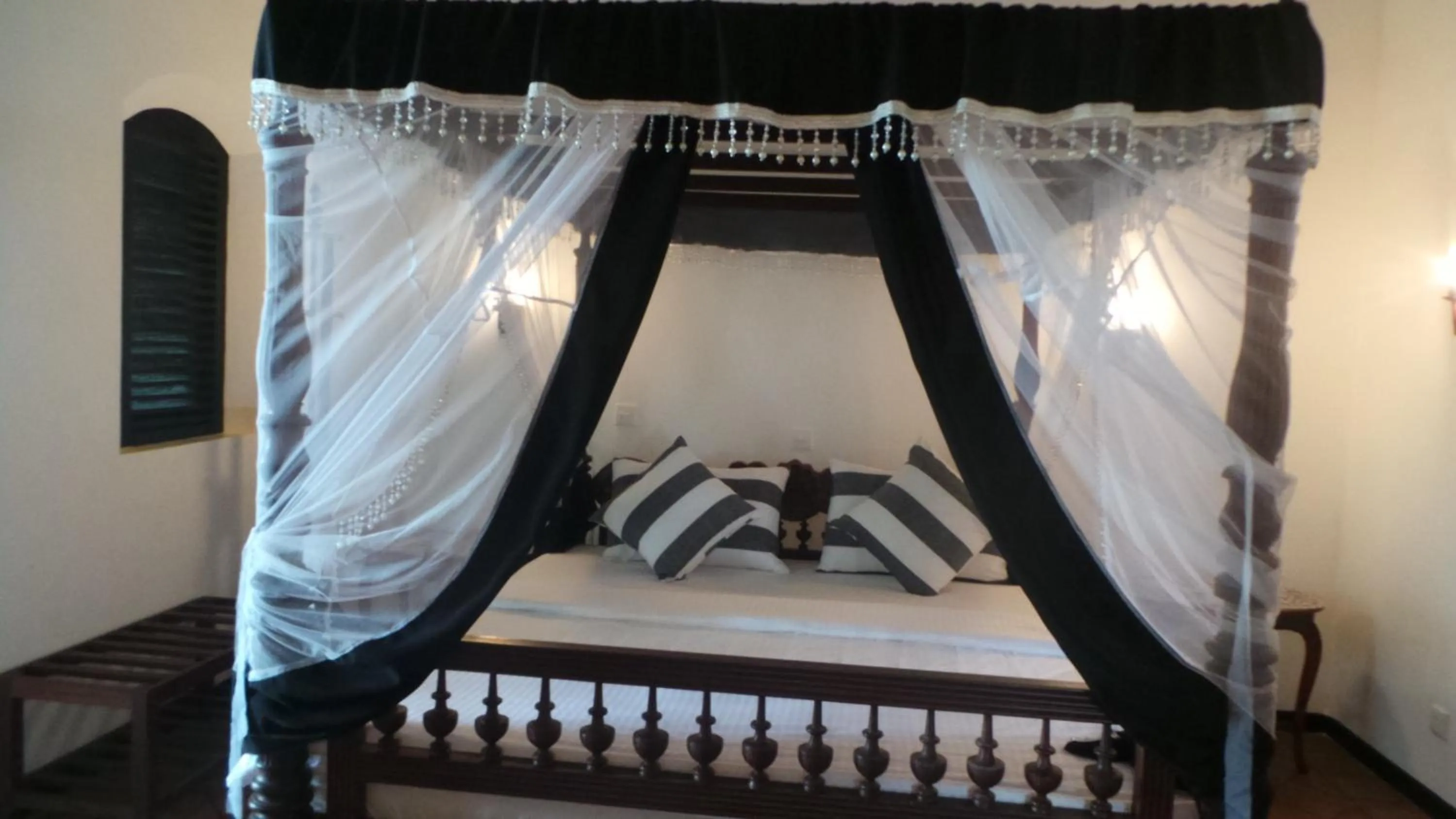 Photo of the whole room, Bed in Villa Tissa Beach Resort