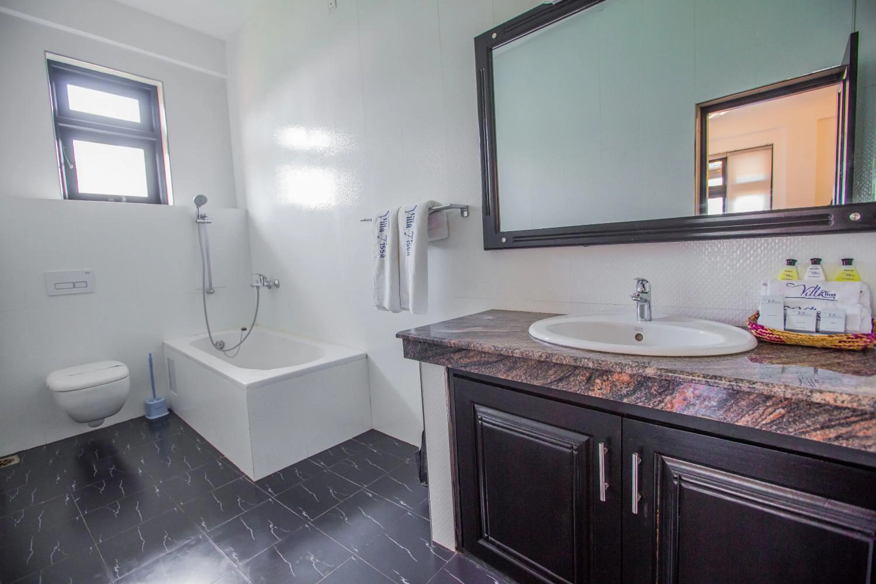 Bathroom in Villa Tissa Beach Resort