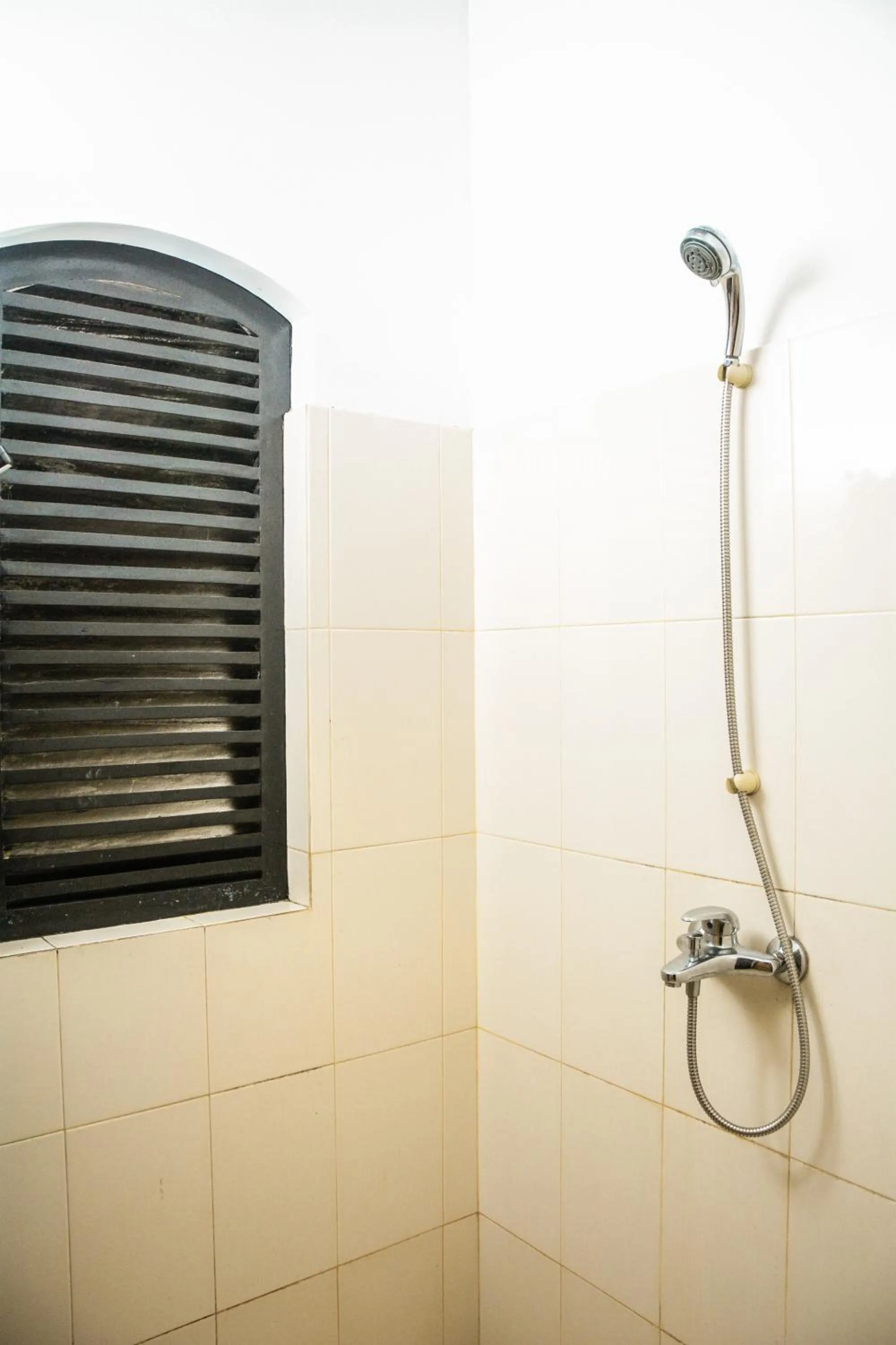 Shower in Villa Tissa Beach Resort