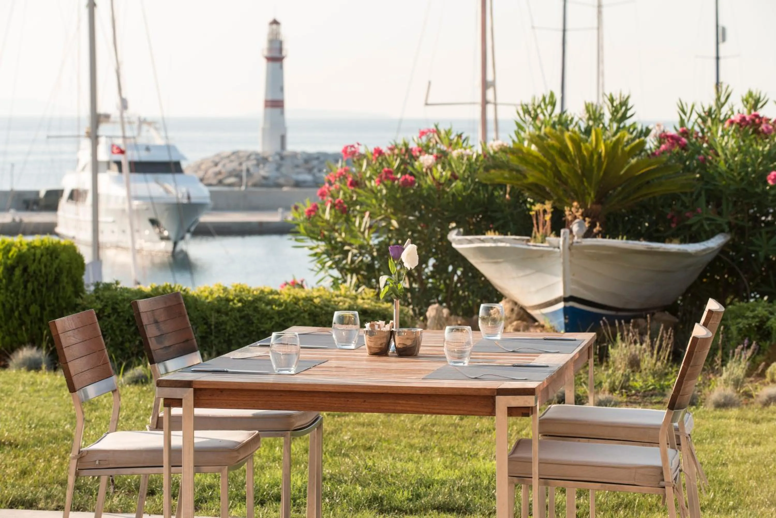 Garden in Yacht Club