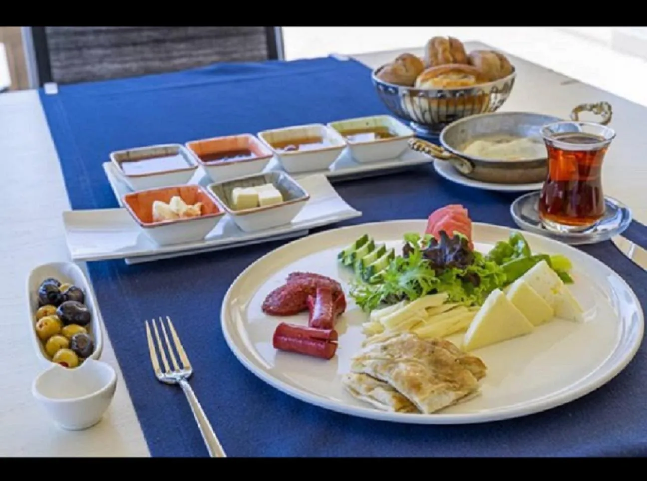 Breakfast in Yacht Club