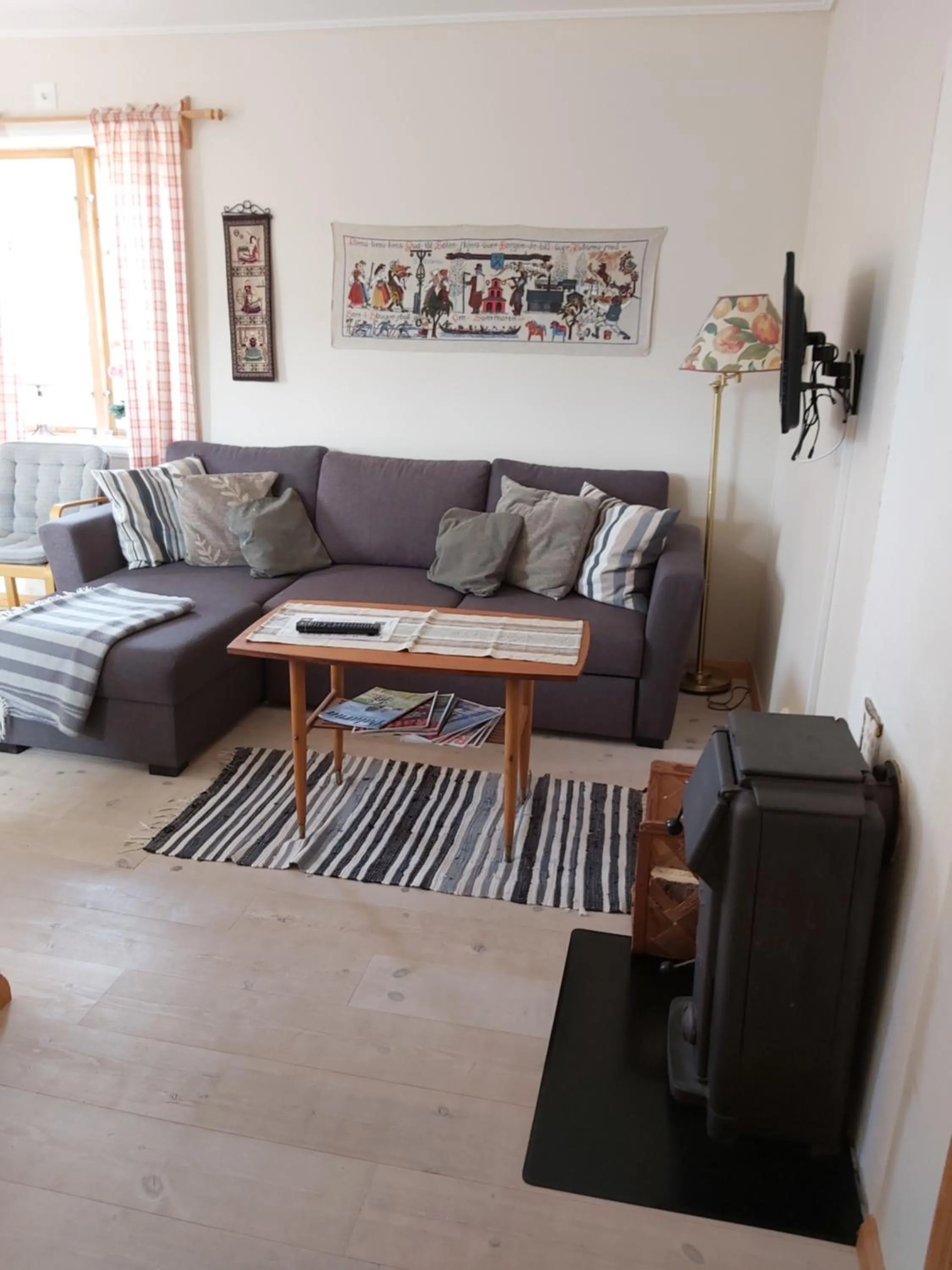 Communal lounge/ TV room in Backlund Boende i Dalarna