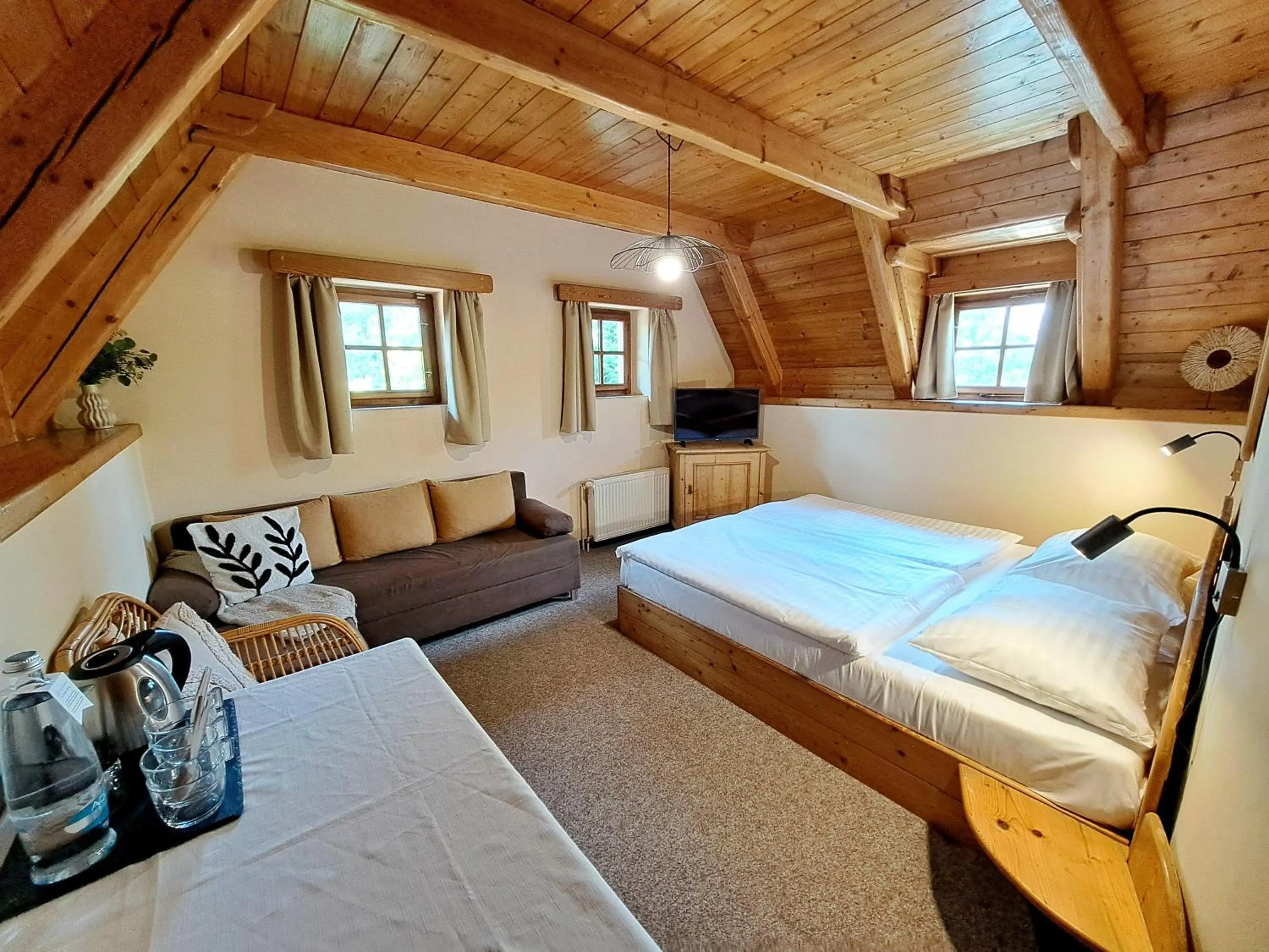 Two-Bedroom Suite (4 guests) in Hotel Frýdl
