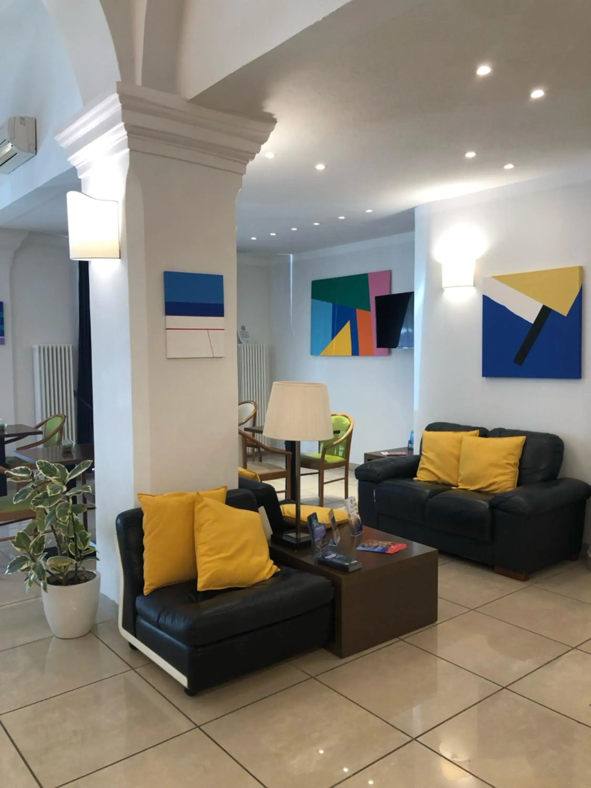 Lobby or reception in Hotel Venezia Lobby or reception in Hotel Venezia