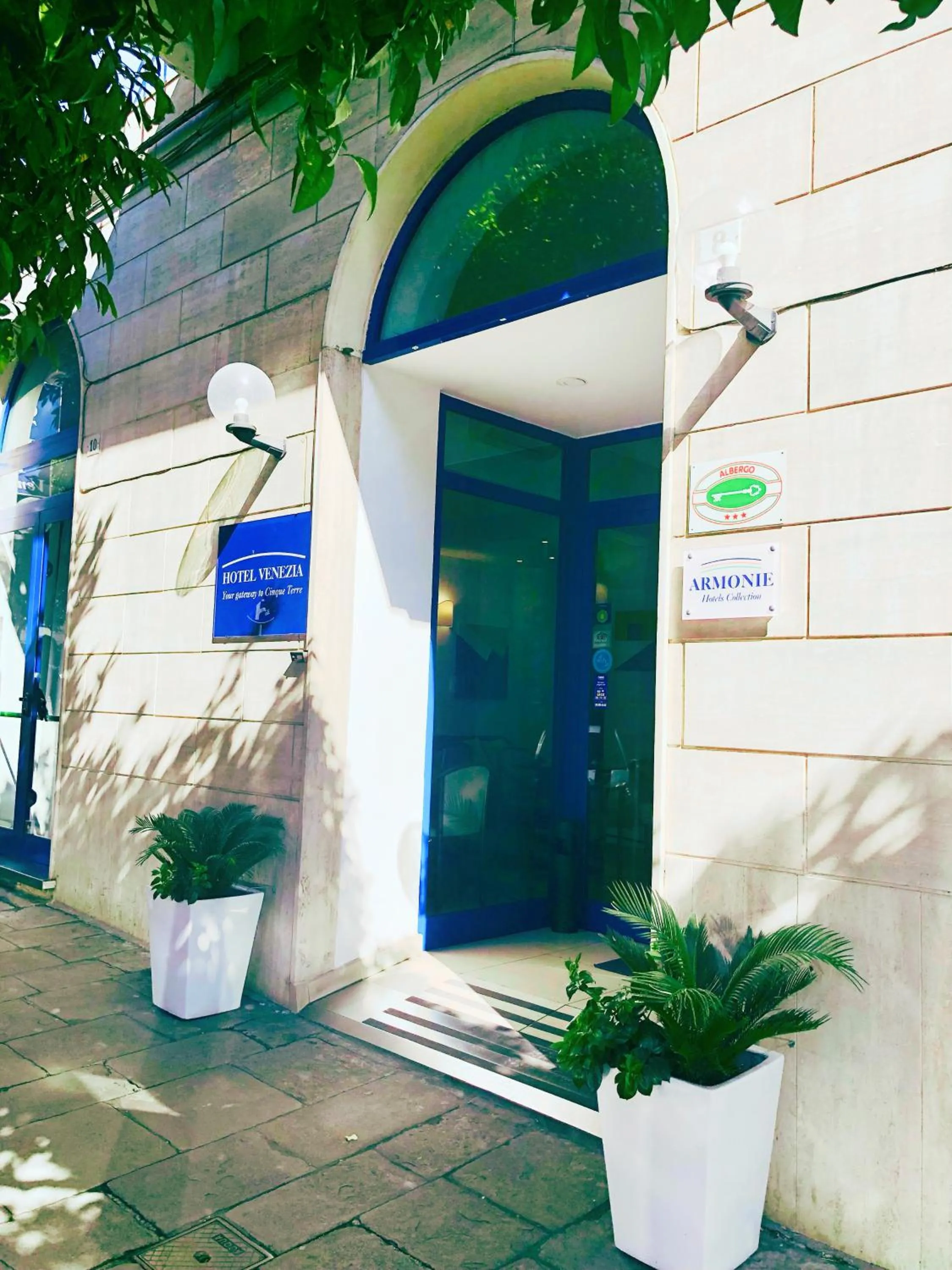 Facade/entrance in Hotel Venezia