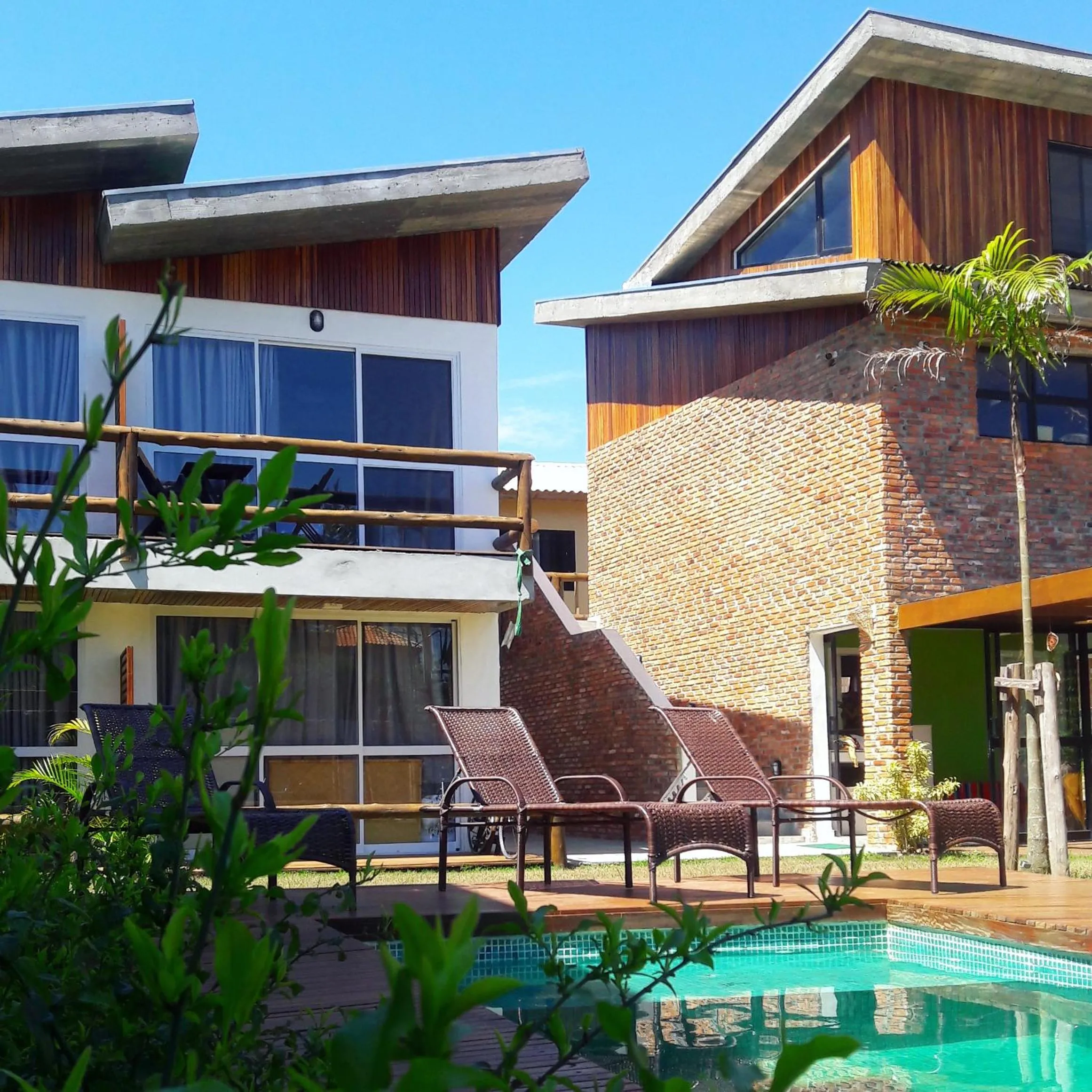 Swimming pool in Pousada Rosa Tropicalia