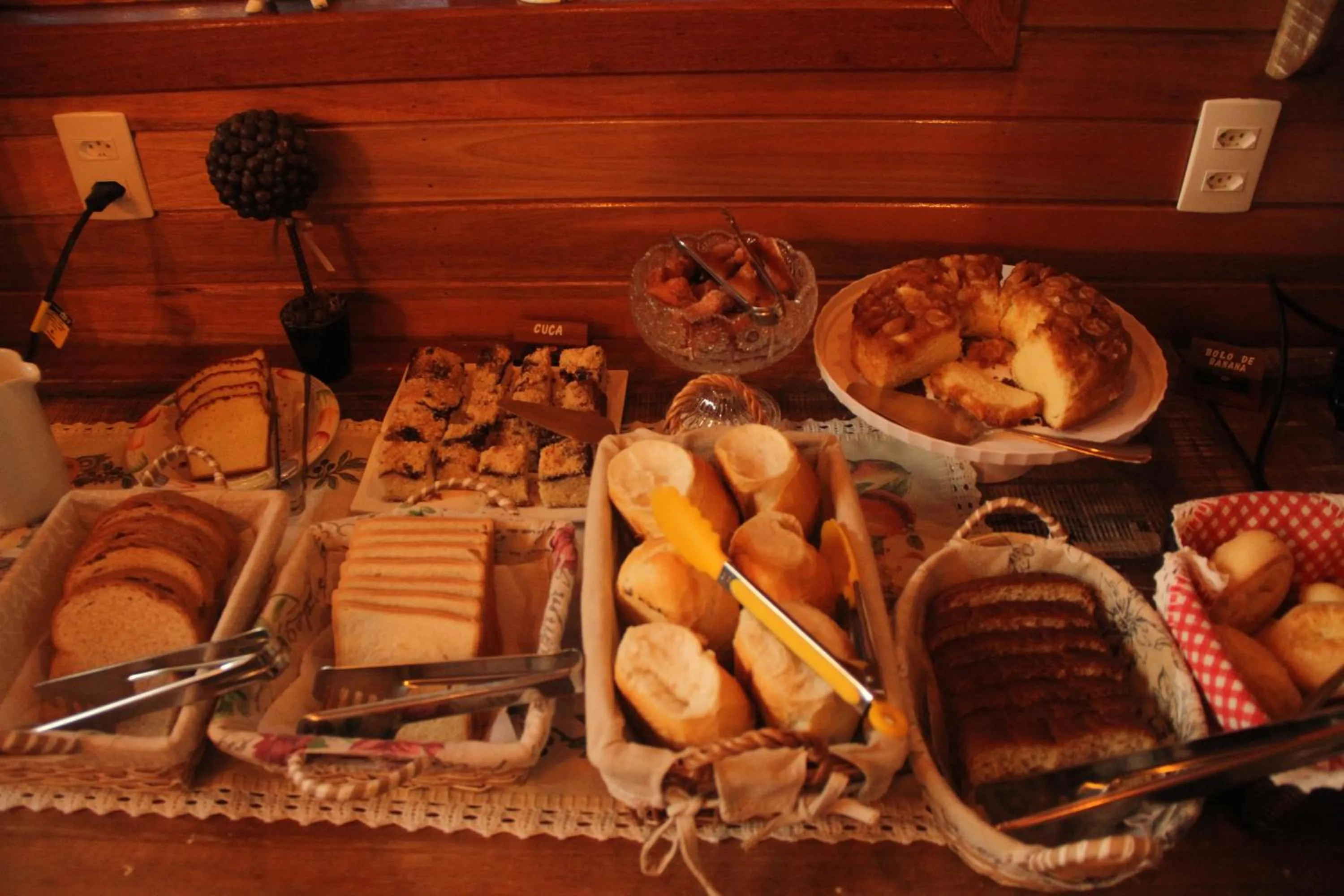 Buffet breakfast in Pousada Vila dos Butias