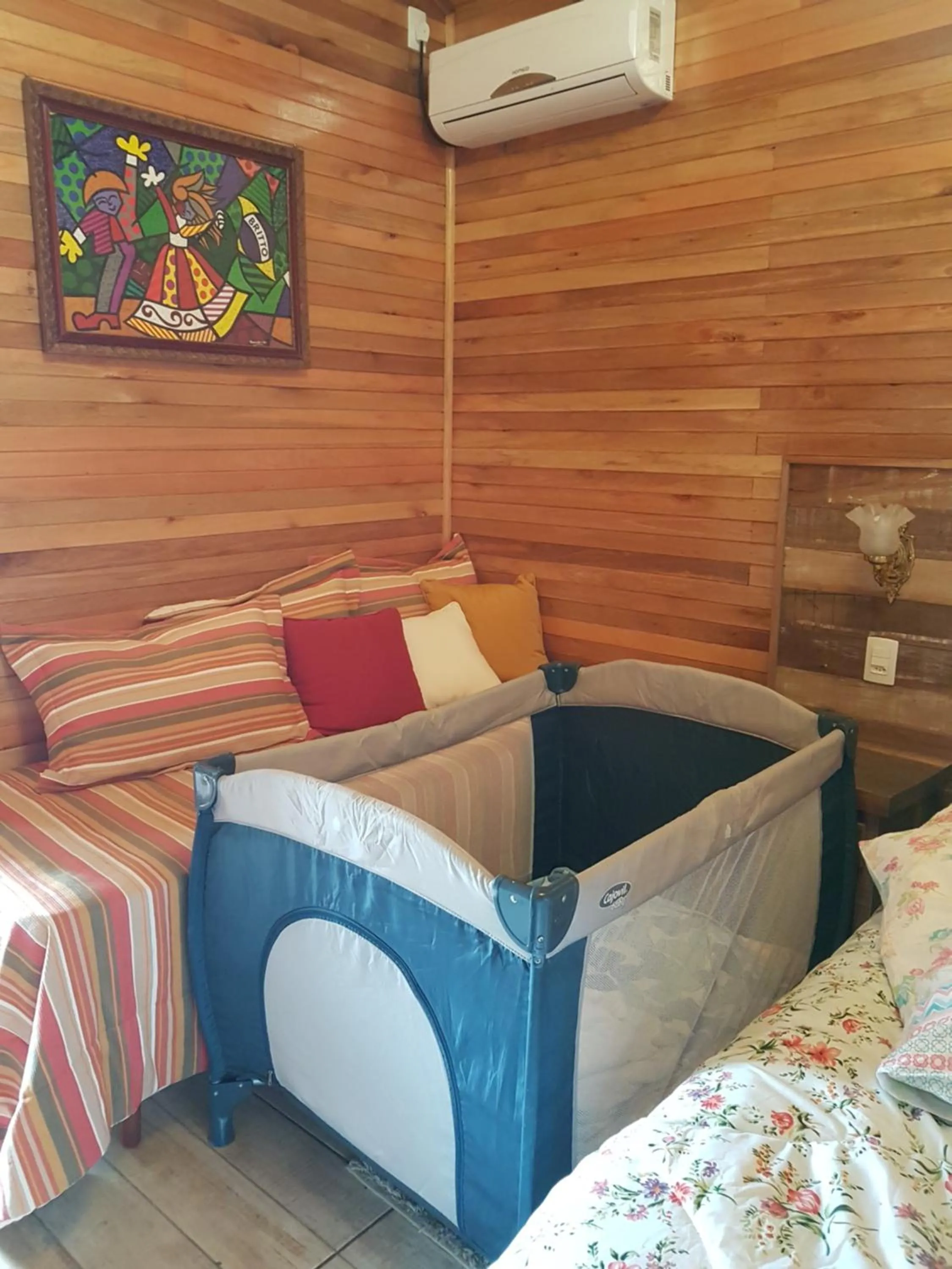 cot, Bed in Pousada Vila dos Butias