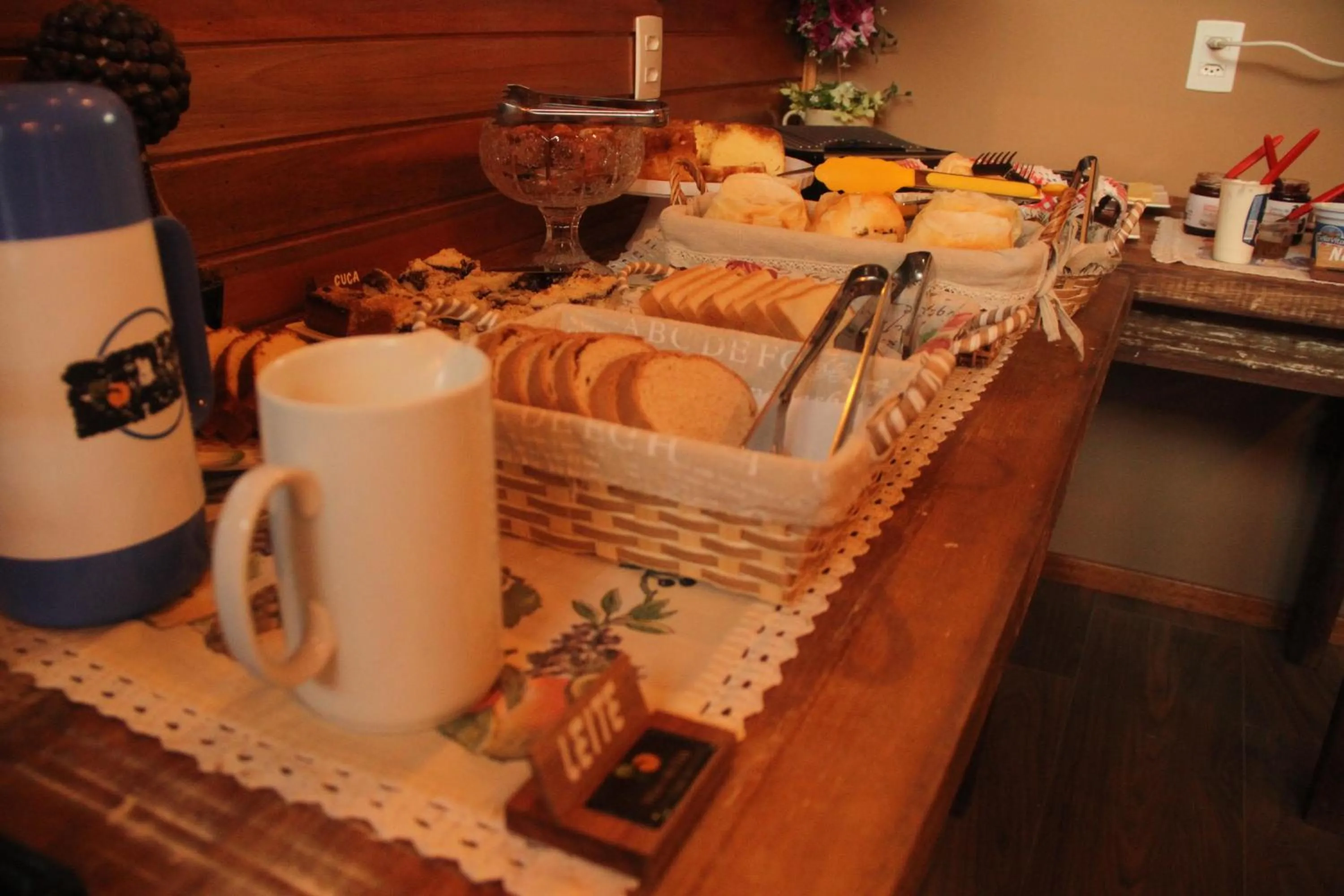 Buffet breakfast in Pousada Vila dos Butias