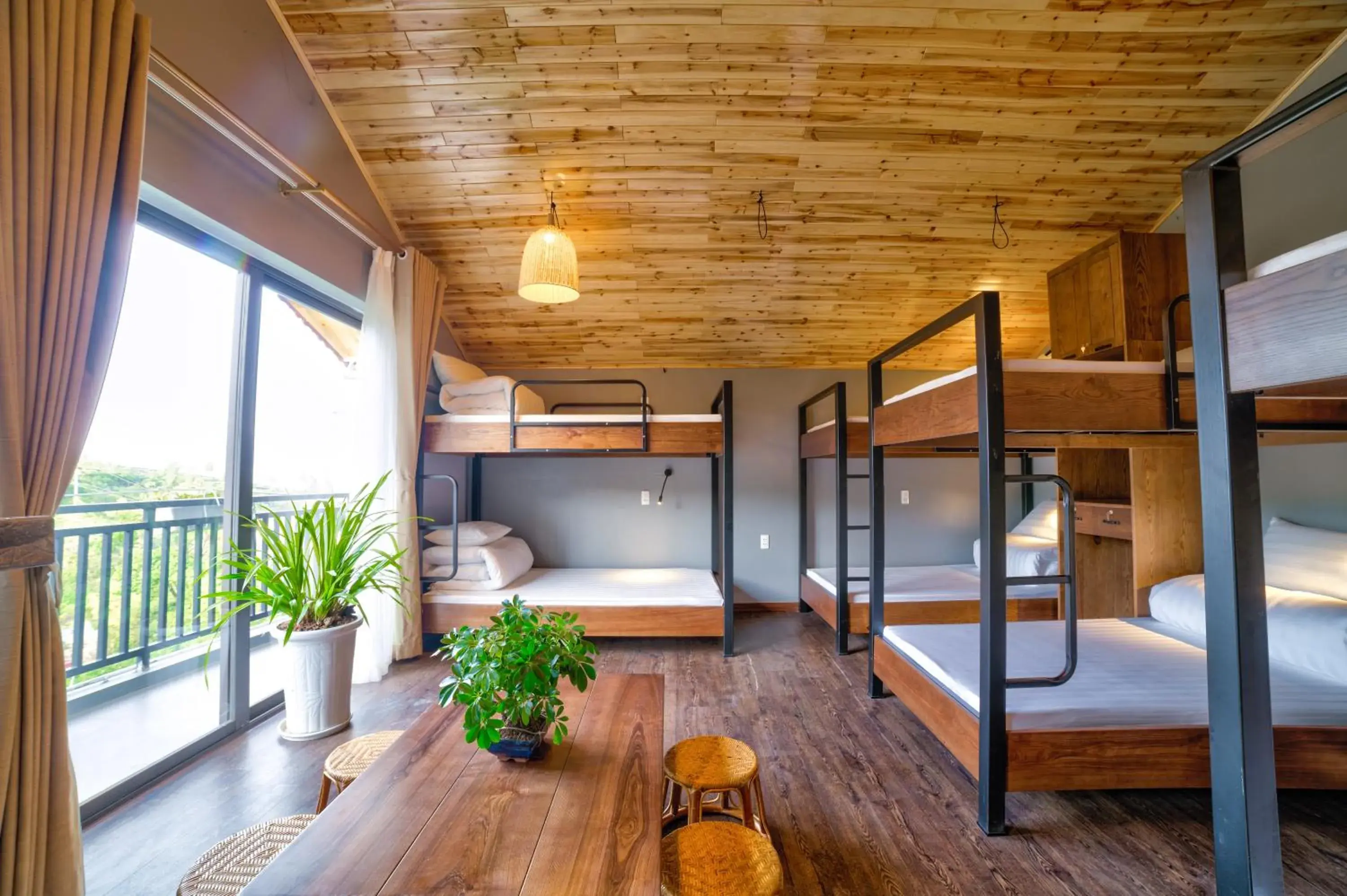 Bed in 8-Bed Mixed Dormitory Room in Lustig Hostel Bed in 8-Bed Mixed Dormitory Room in Lustig Hostel