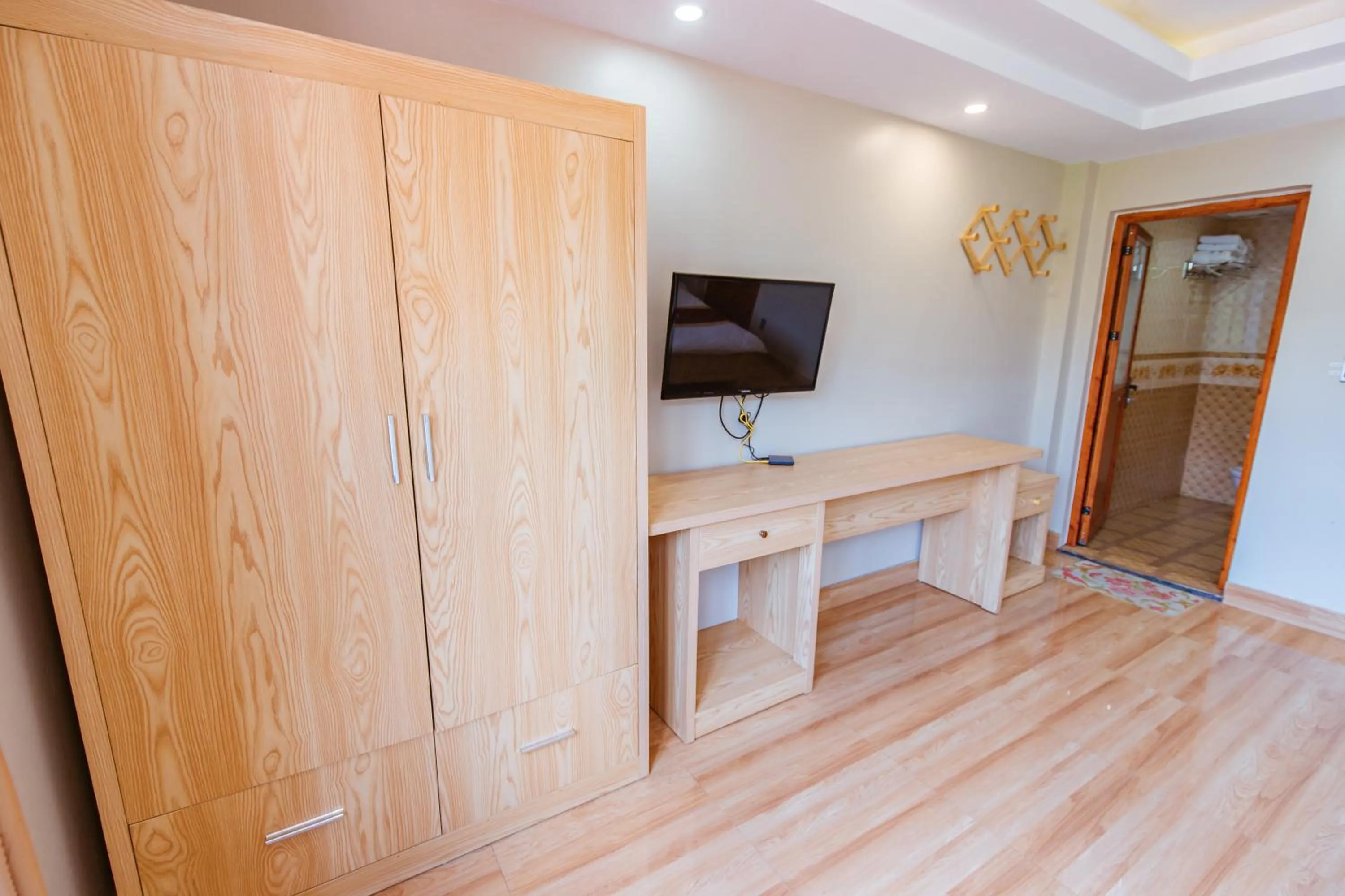 wardrobe in Lustig Hostel