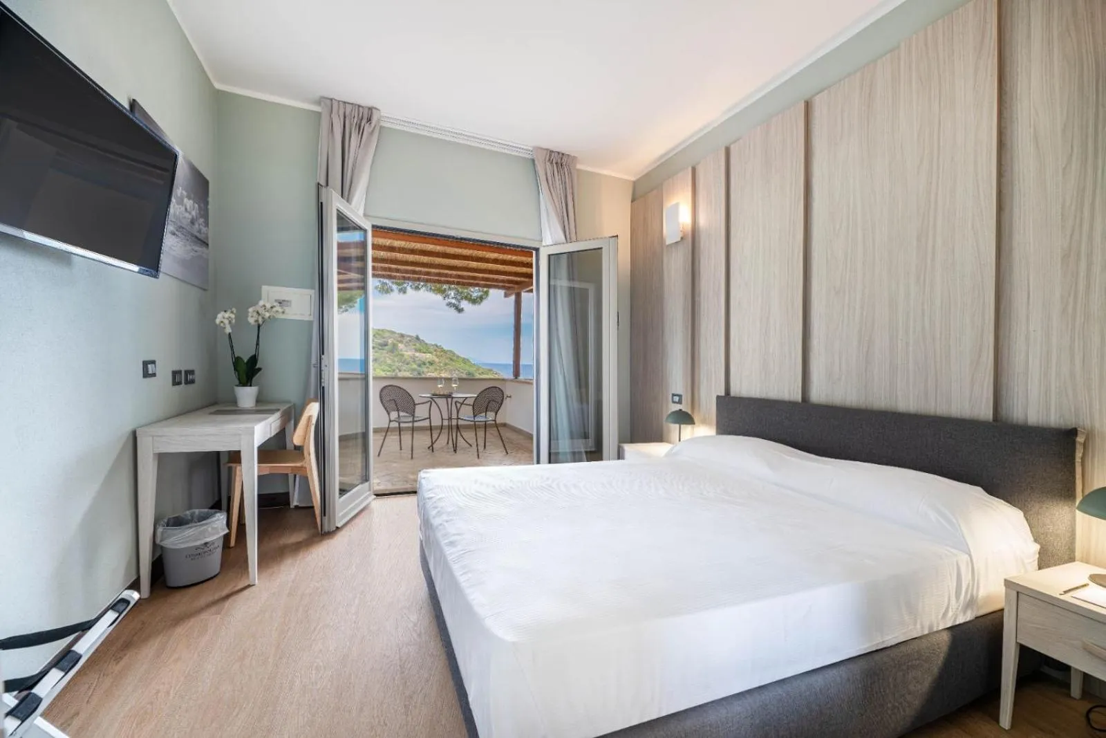 Photo of the whole room, Bed in Hotel Baia Imperiale