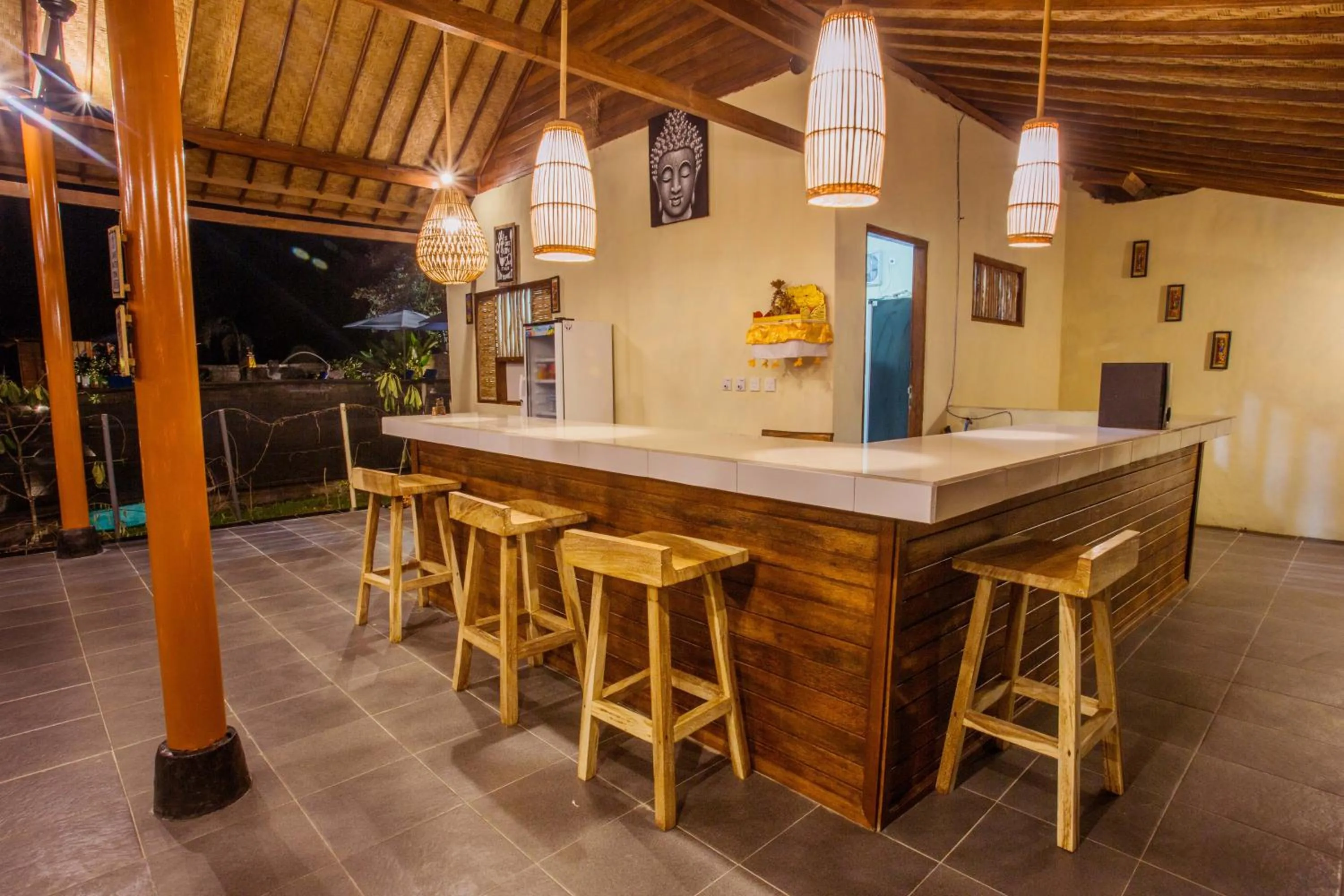 Restaurant/places to eat in D'Coin Lembongan