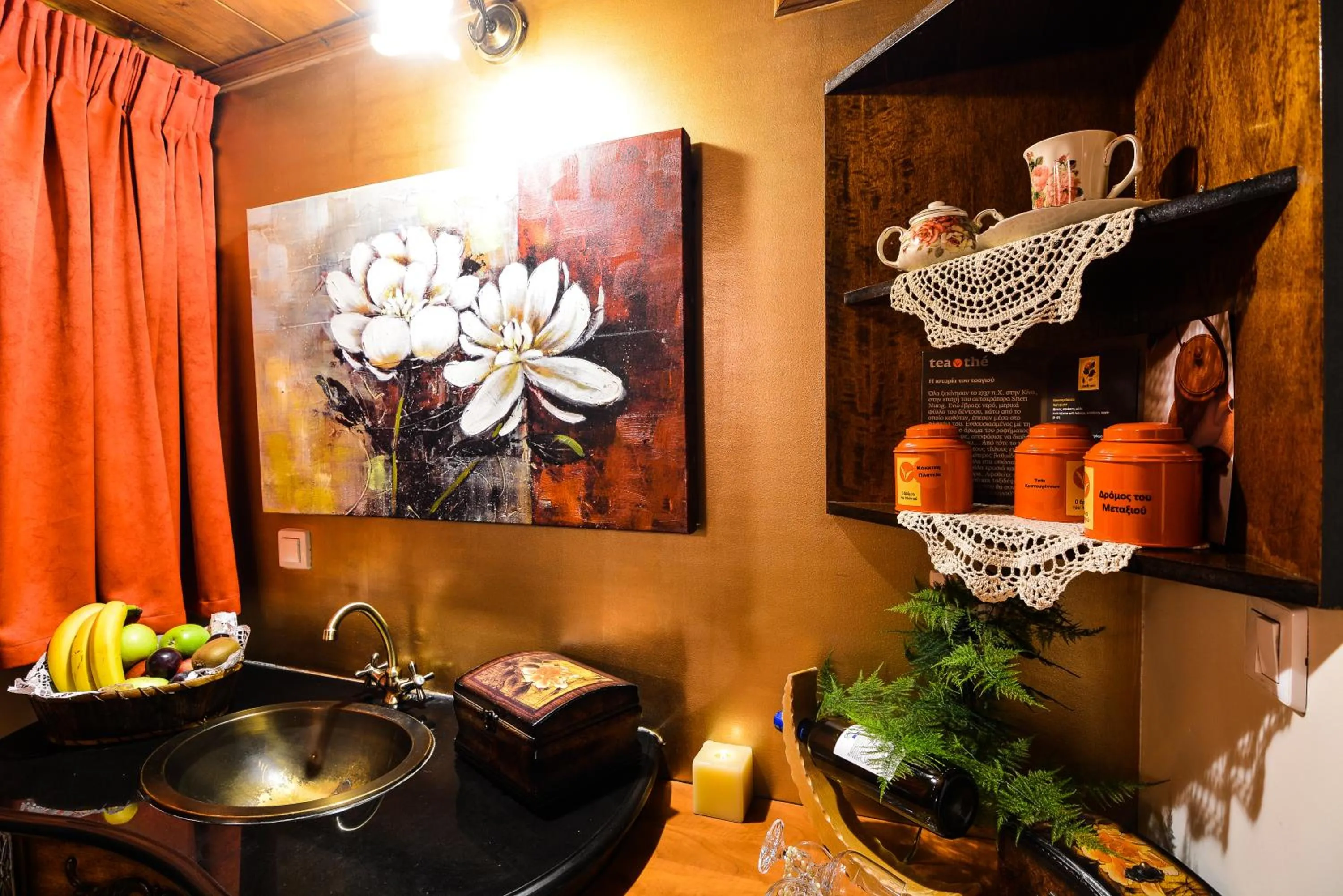 Coffee/tea facilities in Camelia Suites
