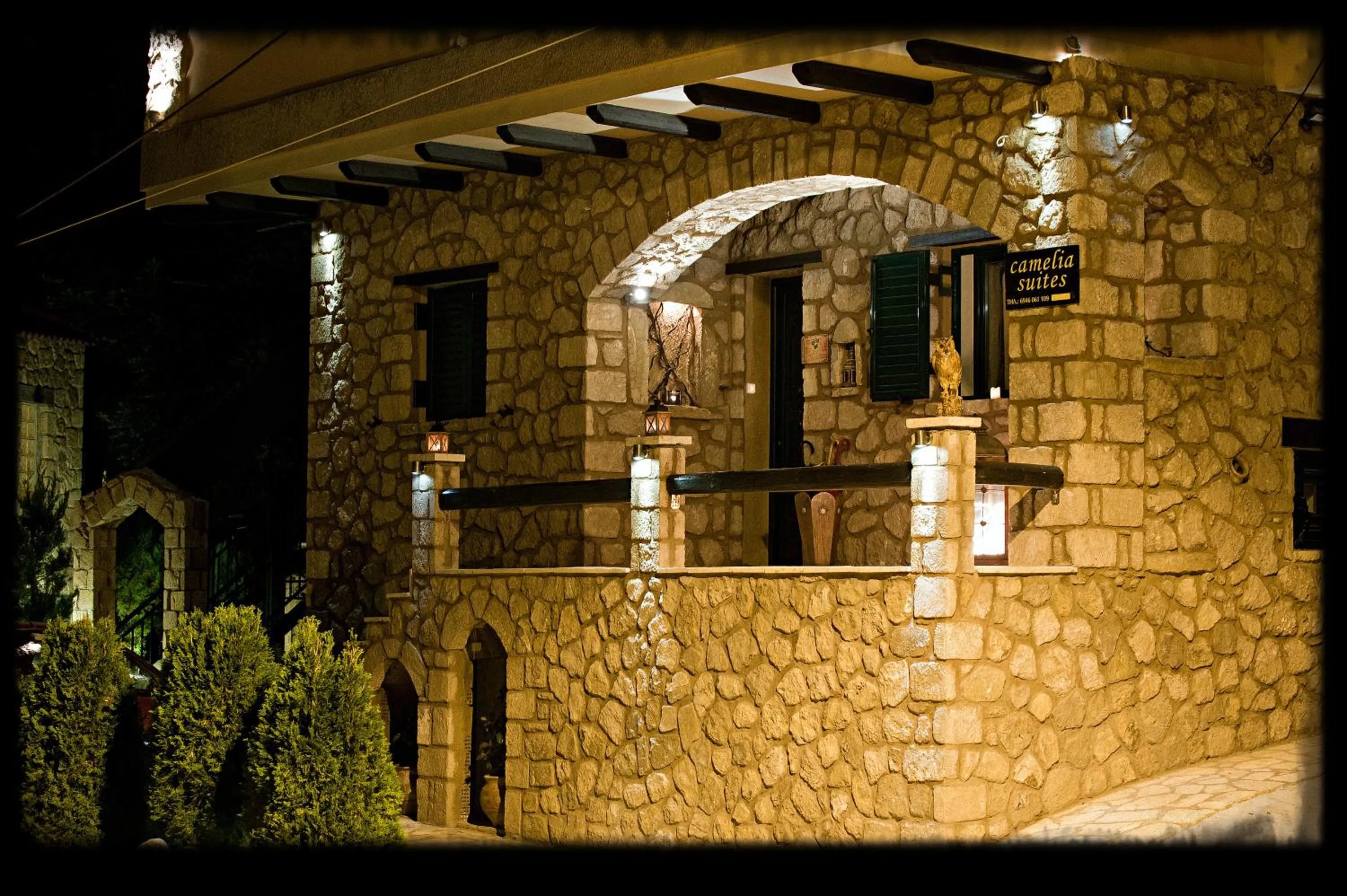 Facade/entrance in Camelia Suites